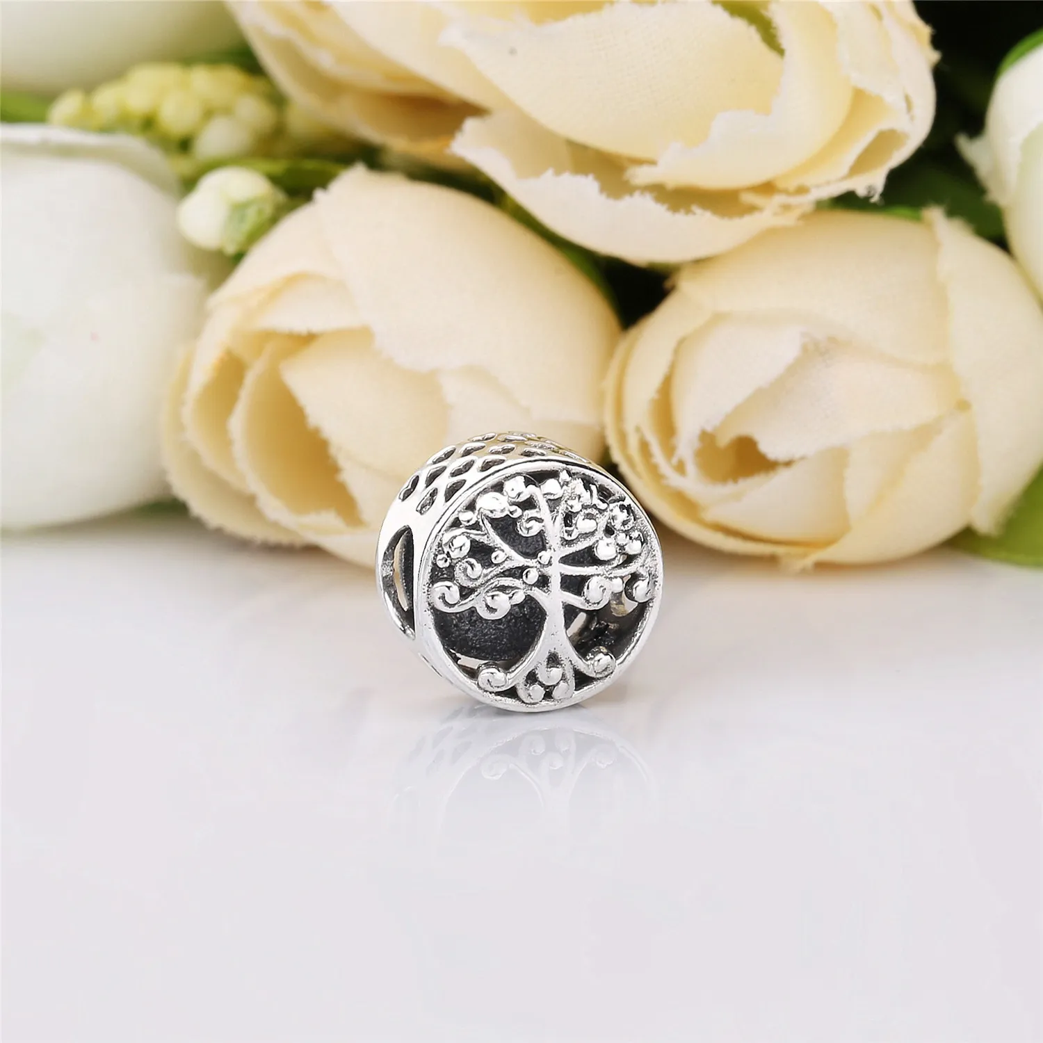 PANDORA Family Roots Charm - 797590