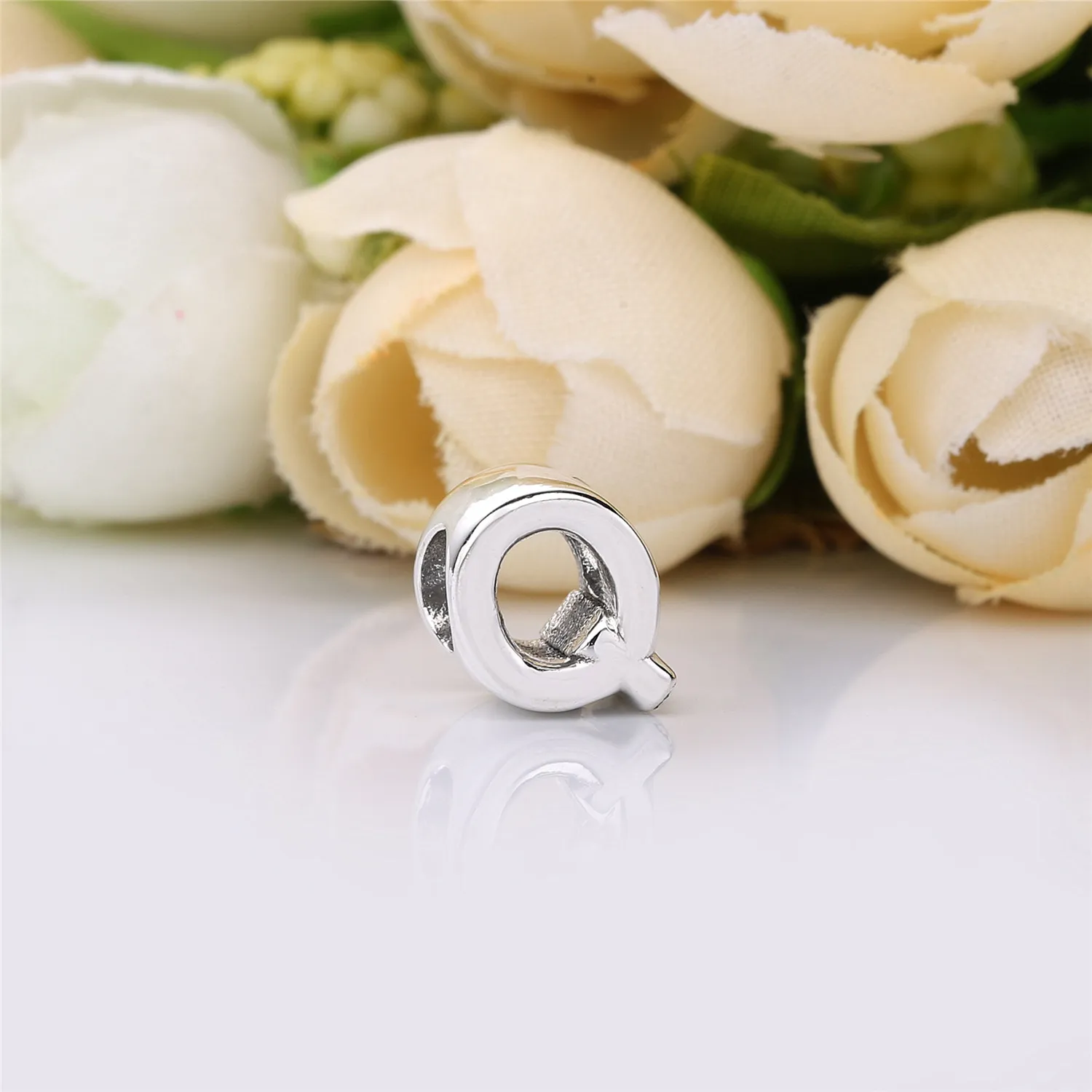 PANDORA Letter Q Charm - 797471