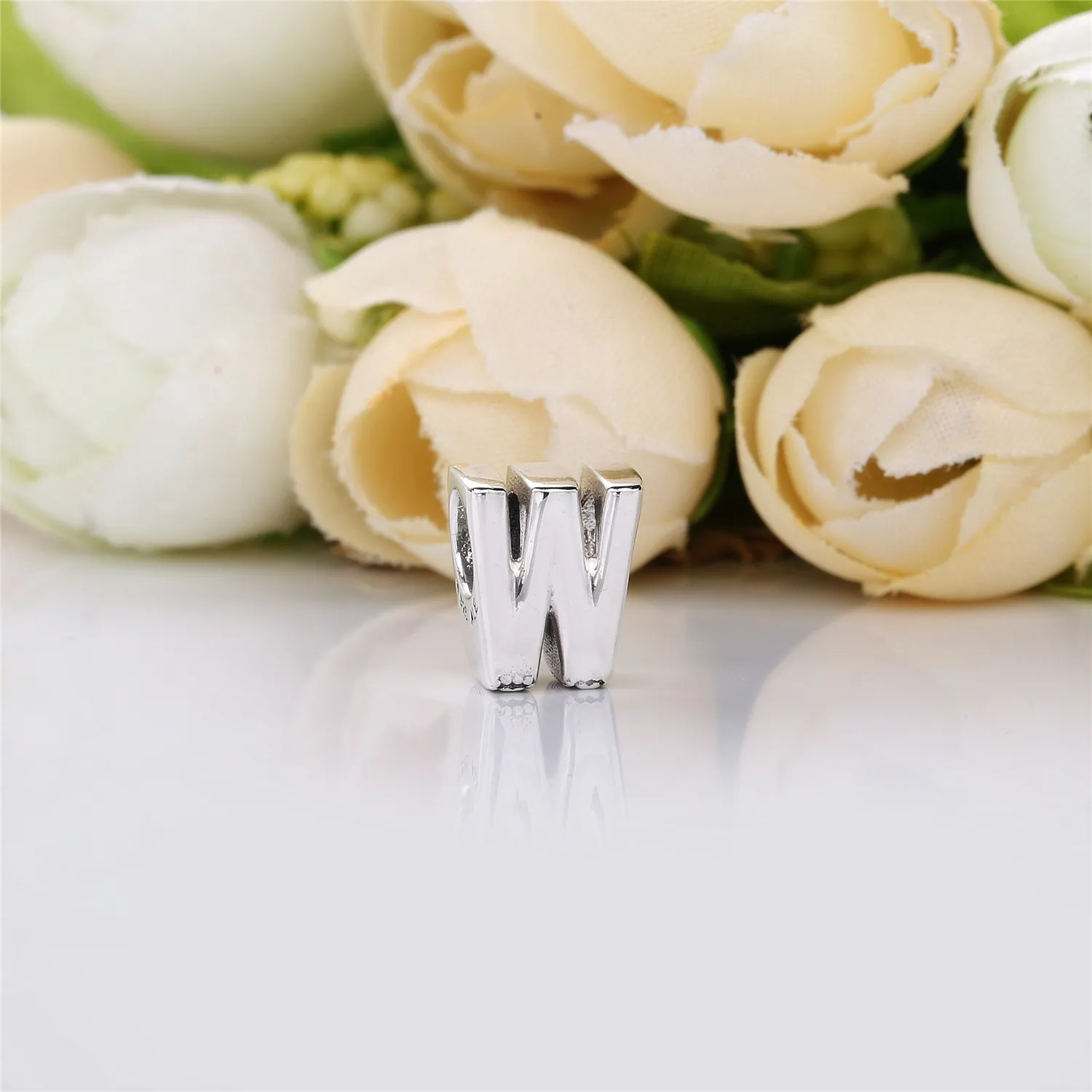 PANDORA Letter W Charm - 797477