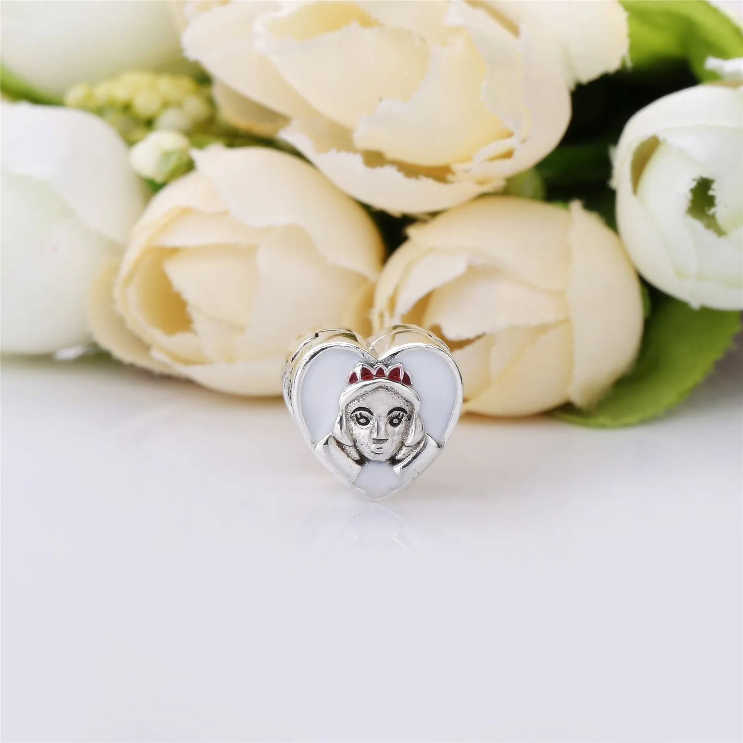 Snow White Portrait Charm by PANDORA - 7501057372016P