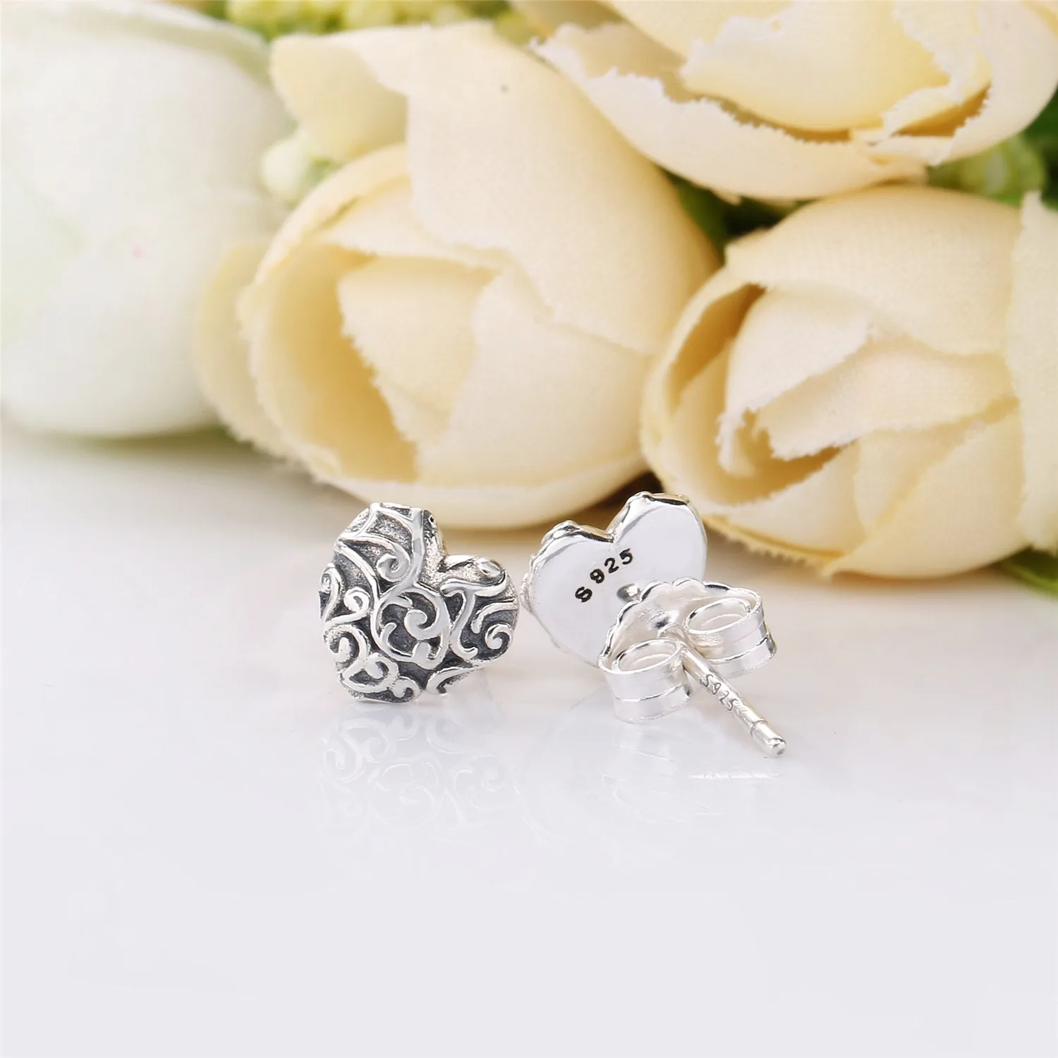 PANDORA Regal Hearts Earrings - 297693