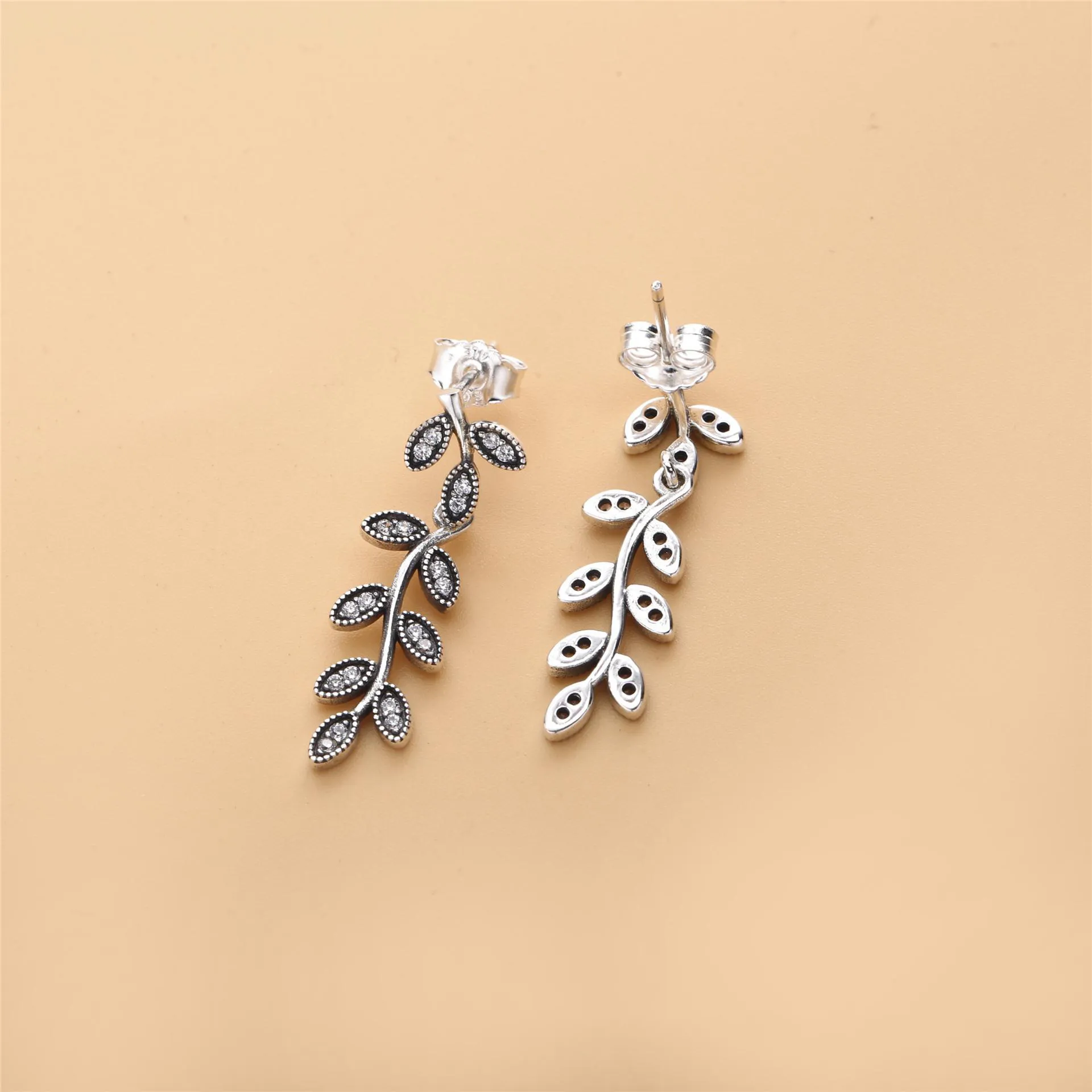 PANDORA Sparkling Leaves Drop Earrings, Clear CZ - 290565CZ