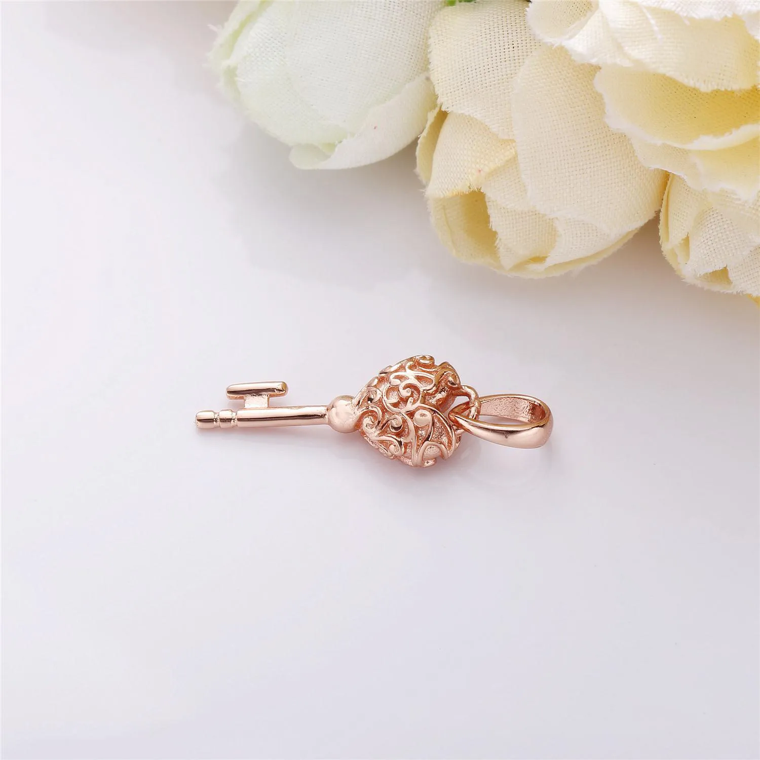 Regal Key Pendant, PANDORA Rose™ - 387725