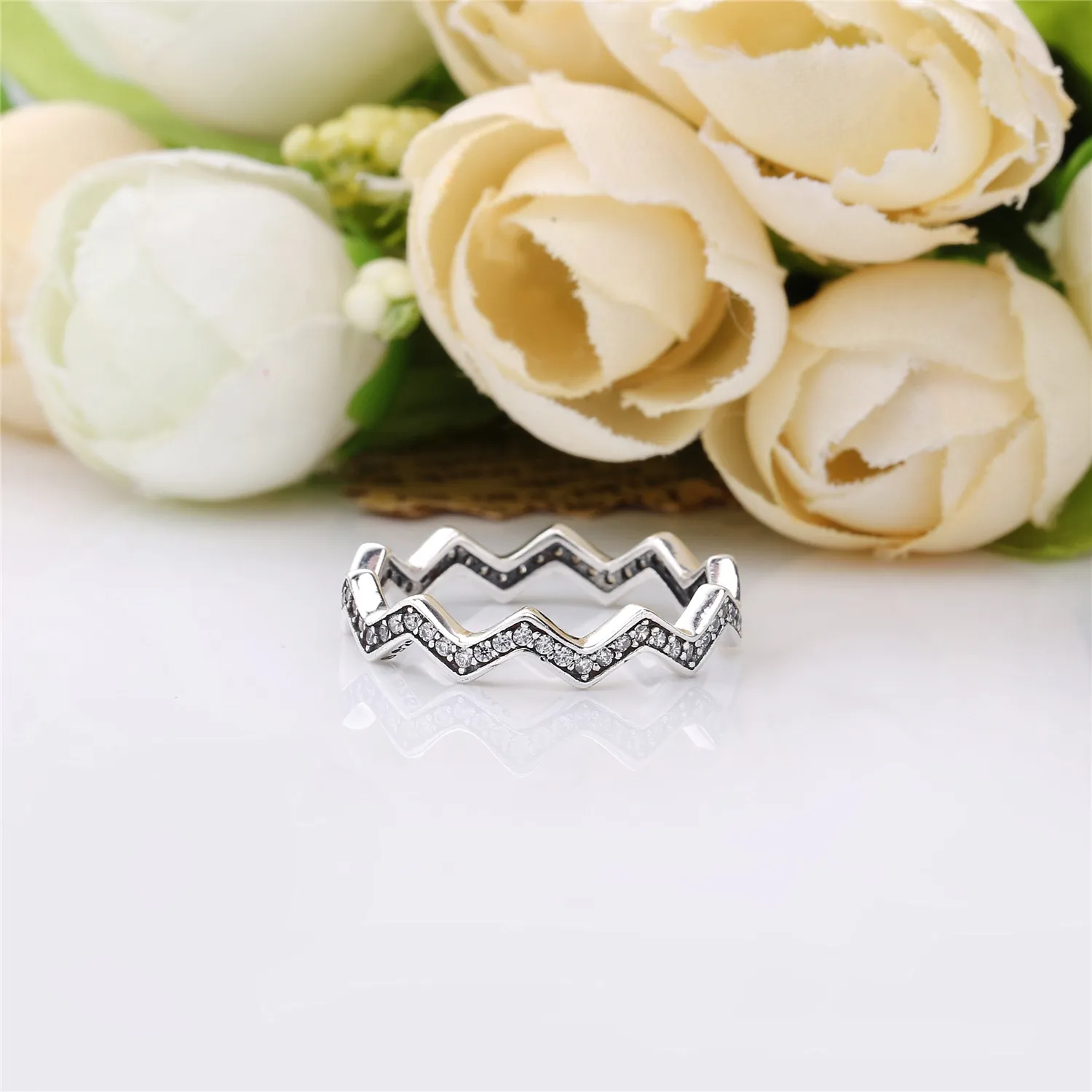 PANDORA Shimmering Zigzag Ring, Clear CZ - 197751CZ