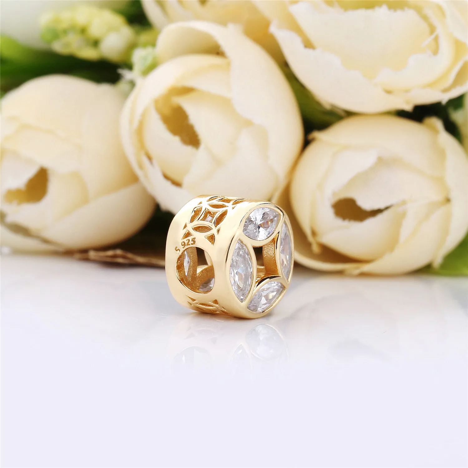 Good Fortune Coin Charm, PANDORA Shine™ Sunshine Yellow CZ - 767821CSY