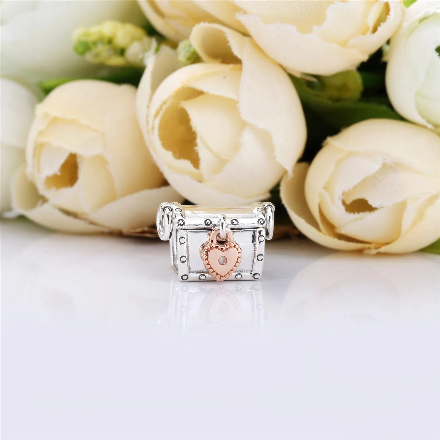 PANDORA Club Charm 2019 - 787792D