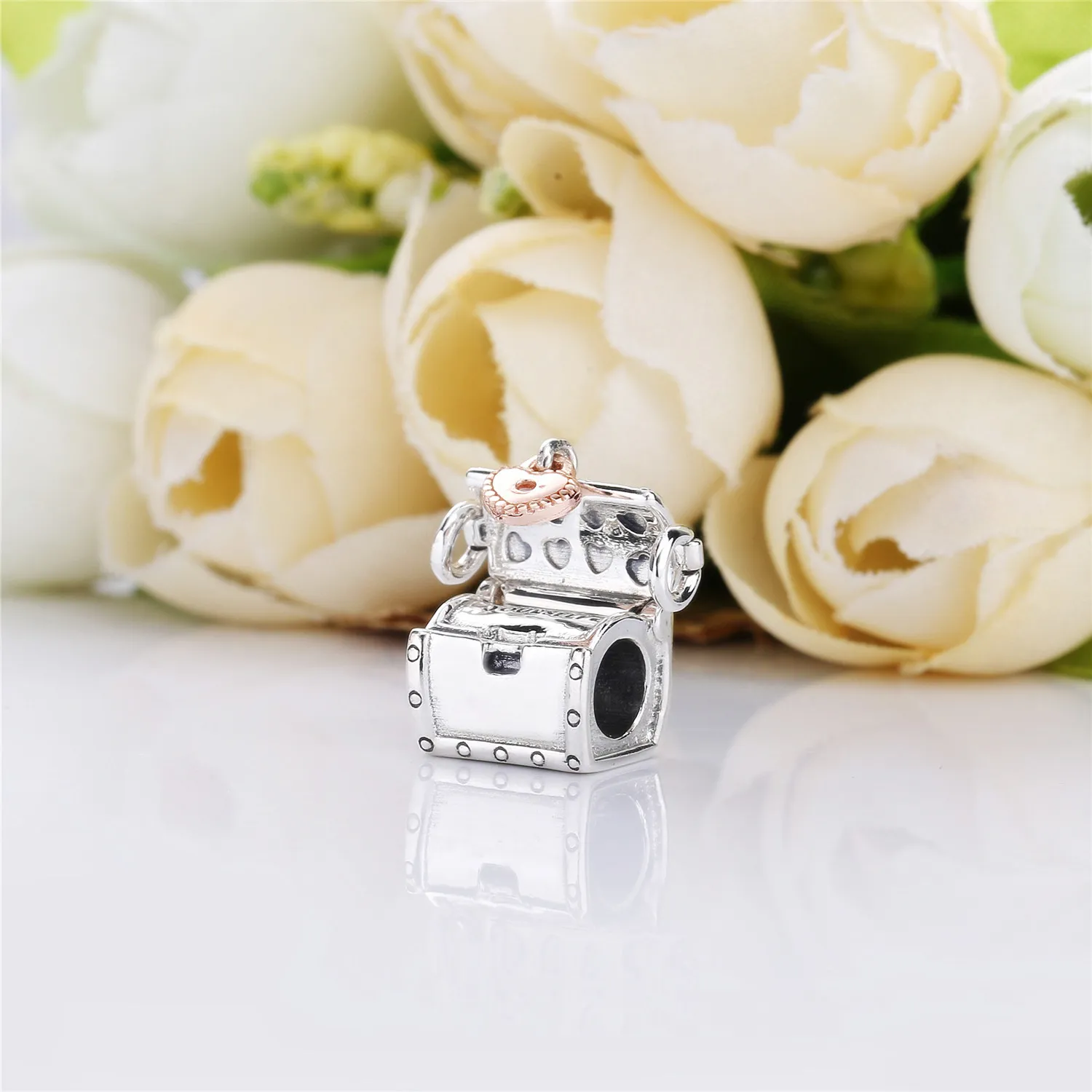 PANDORA Club Charm 2019 - 787792D