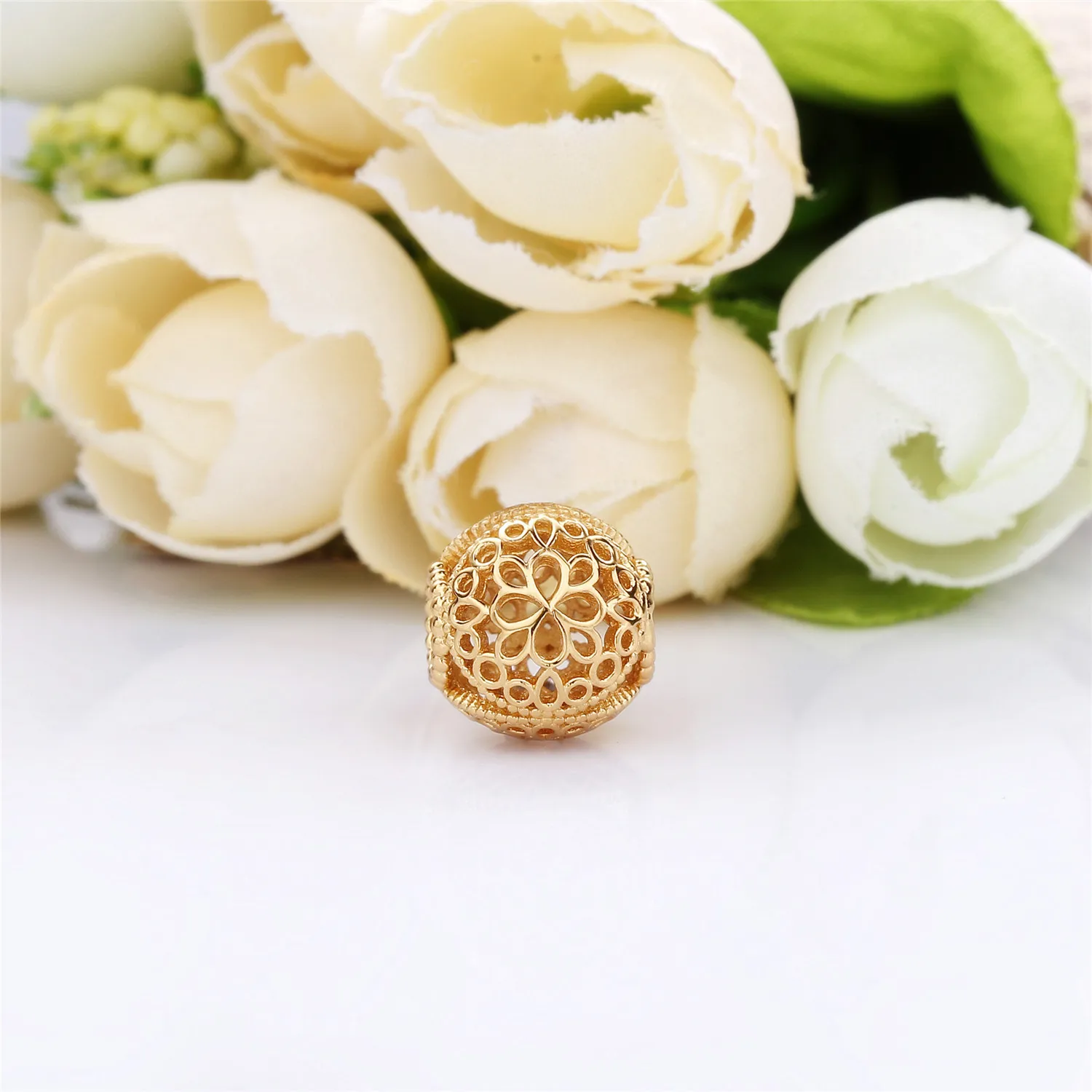 Openwork Flower Charm, Pandora Shine™ - 767853