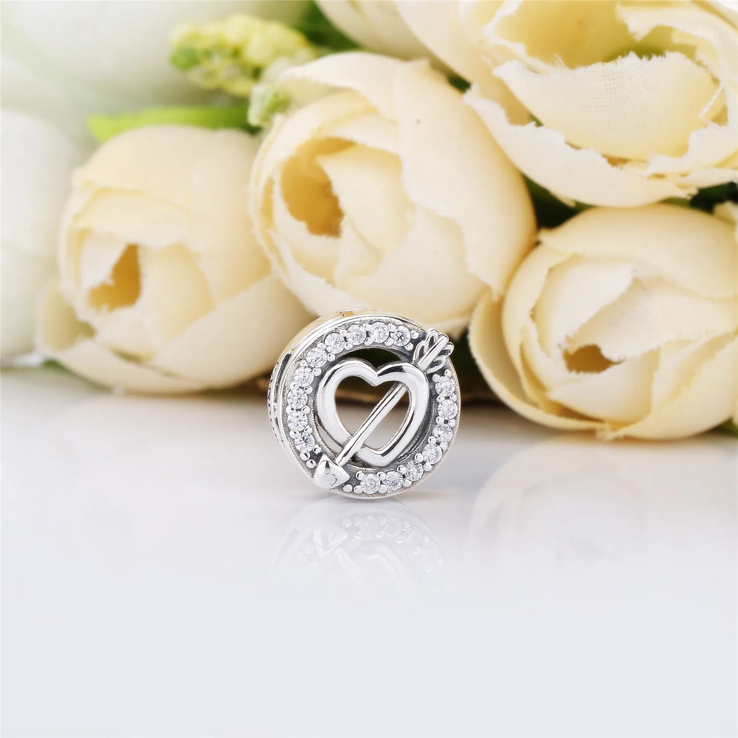 PANDORA Asymmetric Heart & Arrow Charm Clip - 797793CZ