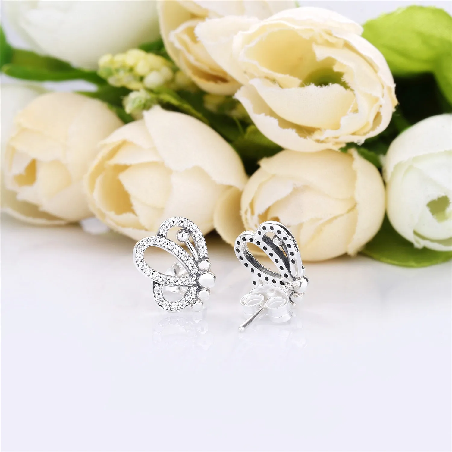 PANDORA Butterfly Outlines Earrings - 297912CZ