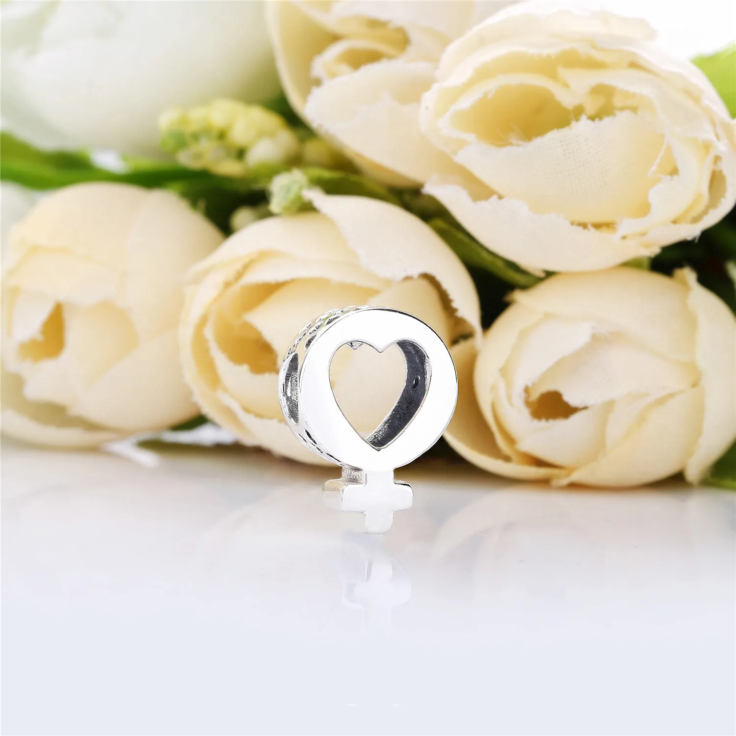 PANDORA Female Symbol Charm - 797903