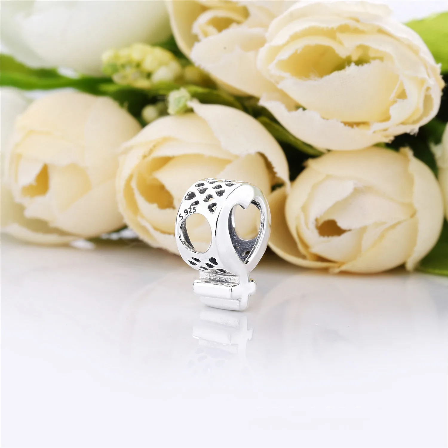 PANDORA Female Symbol Charm - 797903