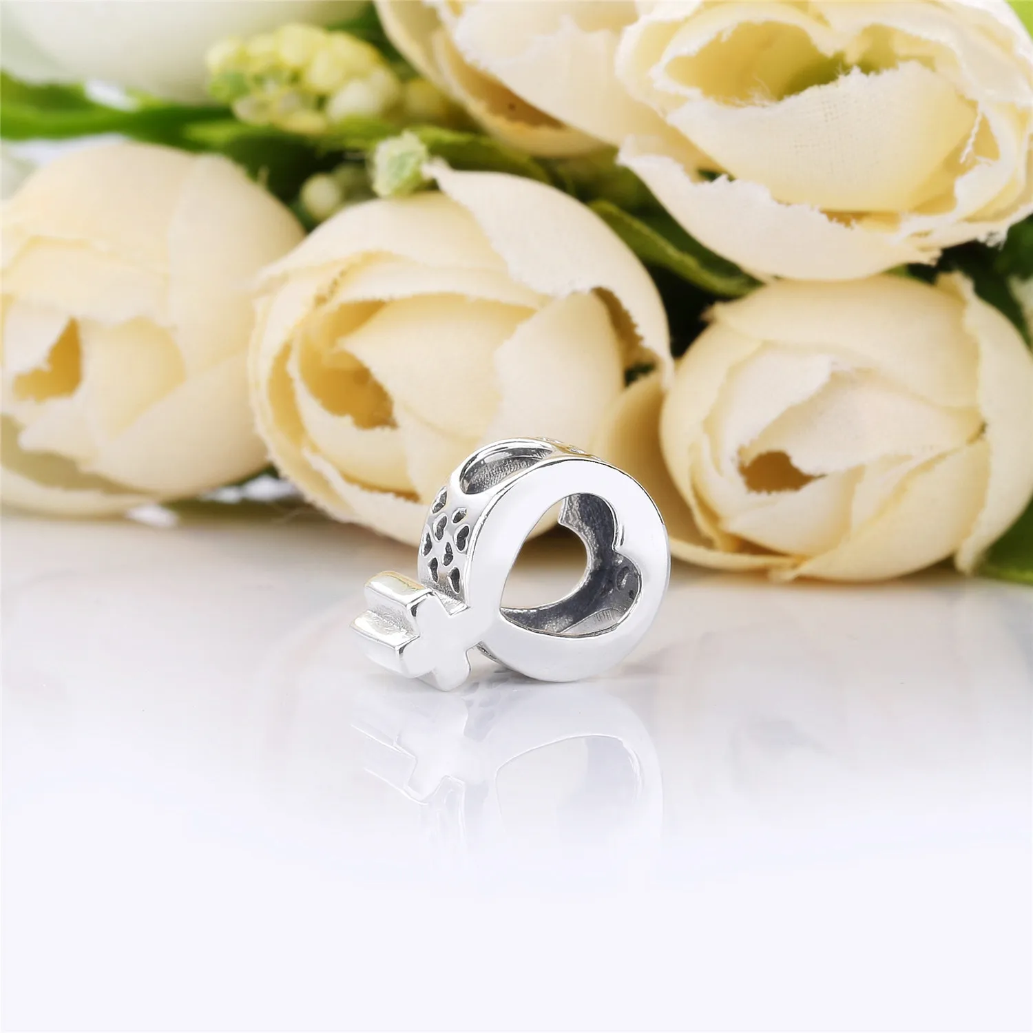 PANDORA Female Symbol Charm - 797903