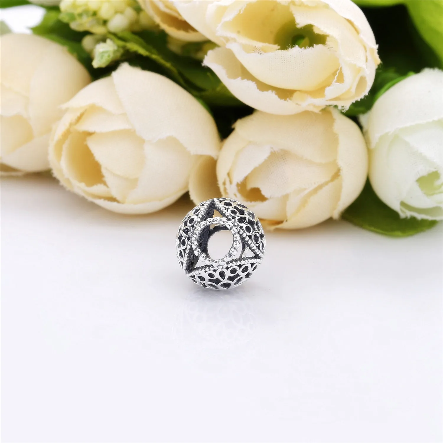 PANDORA Openwork Flower Charm - 797853