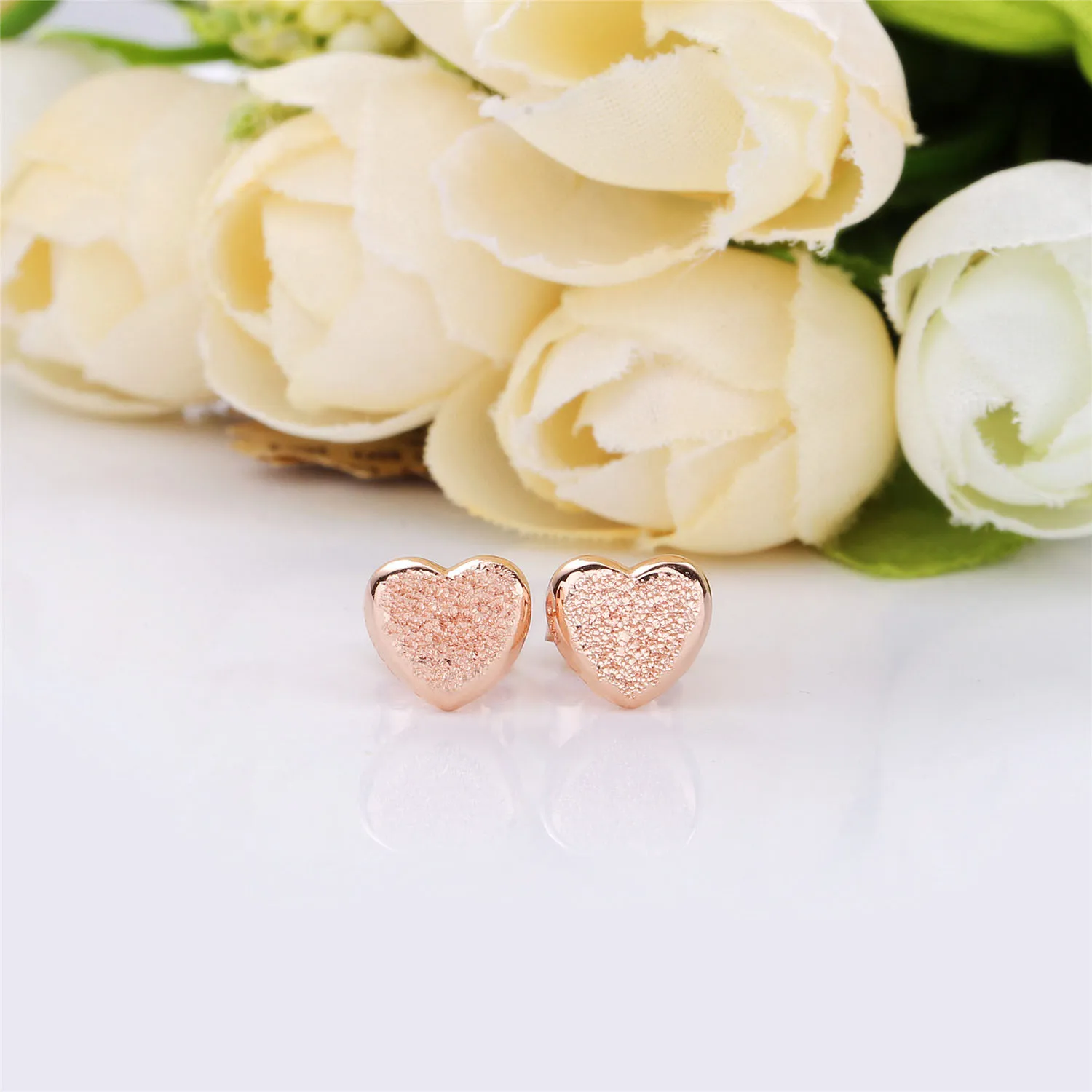 Matte Brilliance Hearts Earrings, Pandora Rose™ - 287928