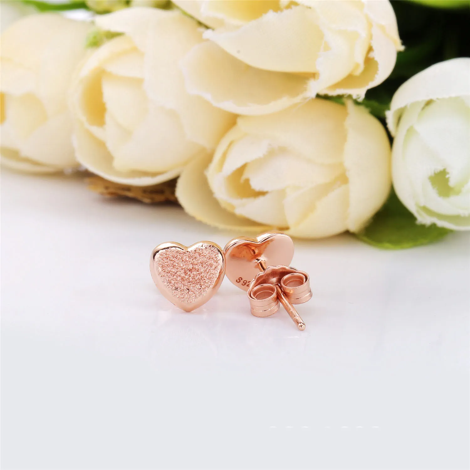 Matte Brilliance Hearts Earrings, Pandora Rose™ - 287928