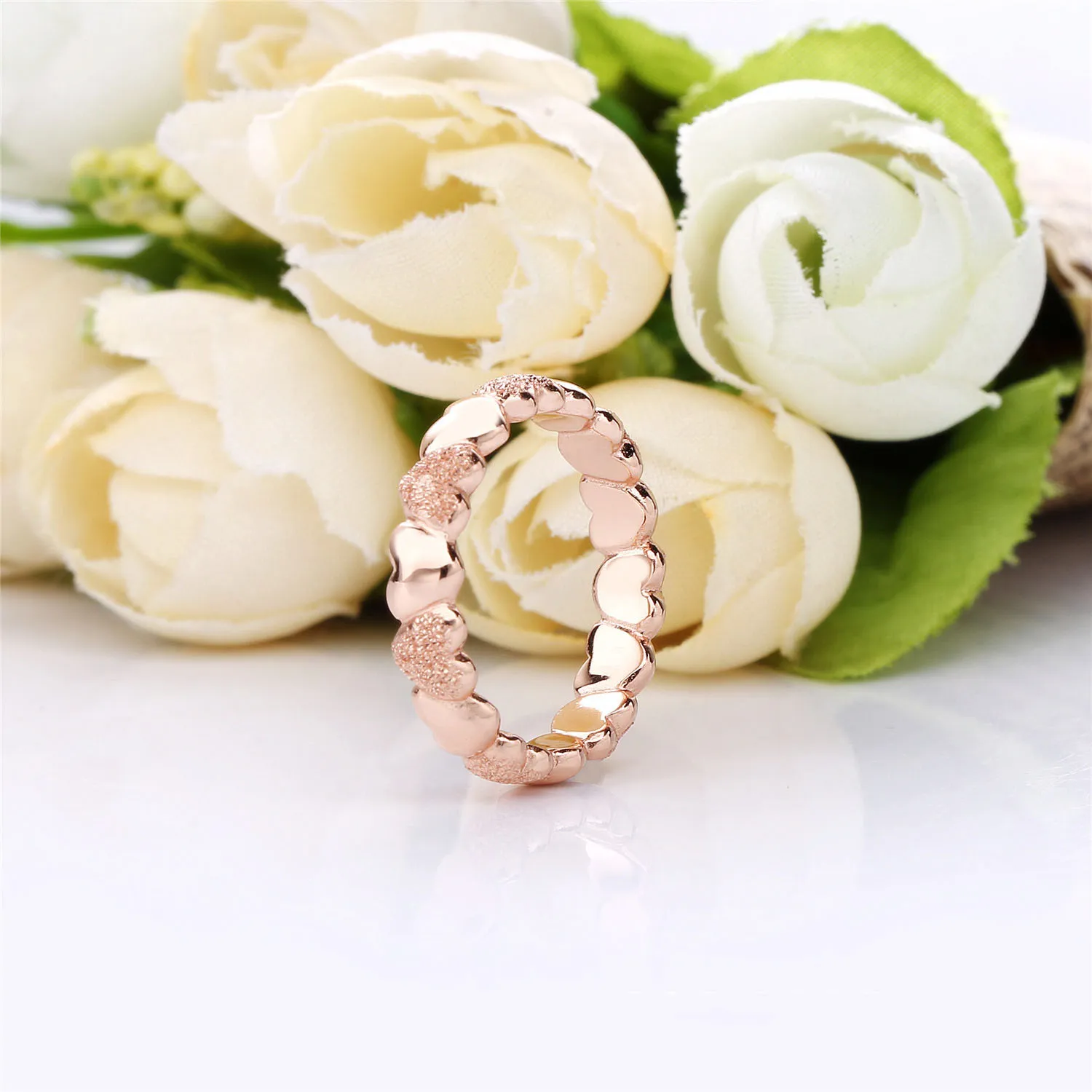 Matte Brilliance Hearts Ring, Pandora Rose™ - 187950