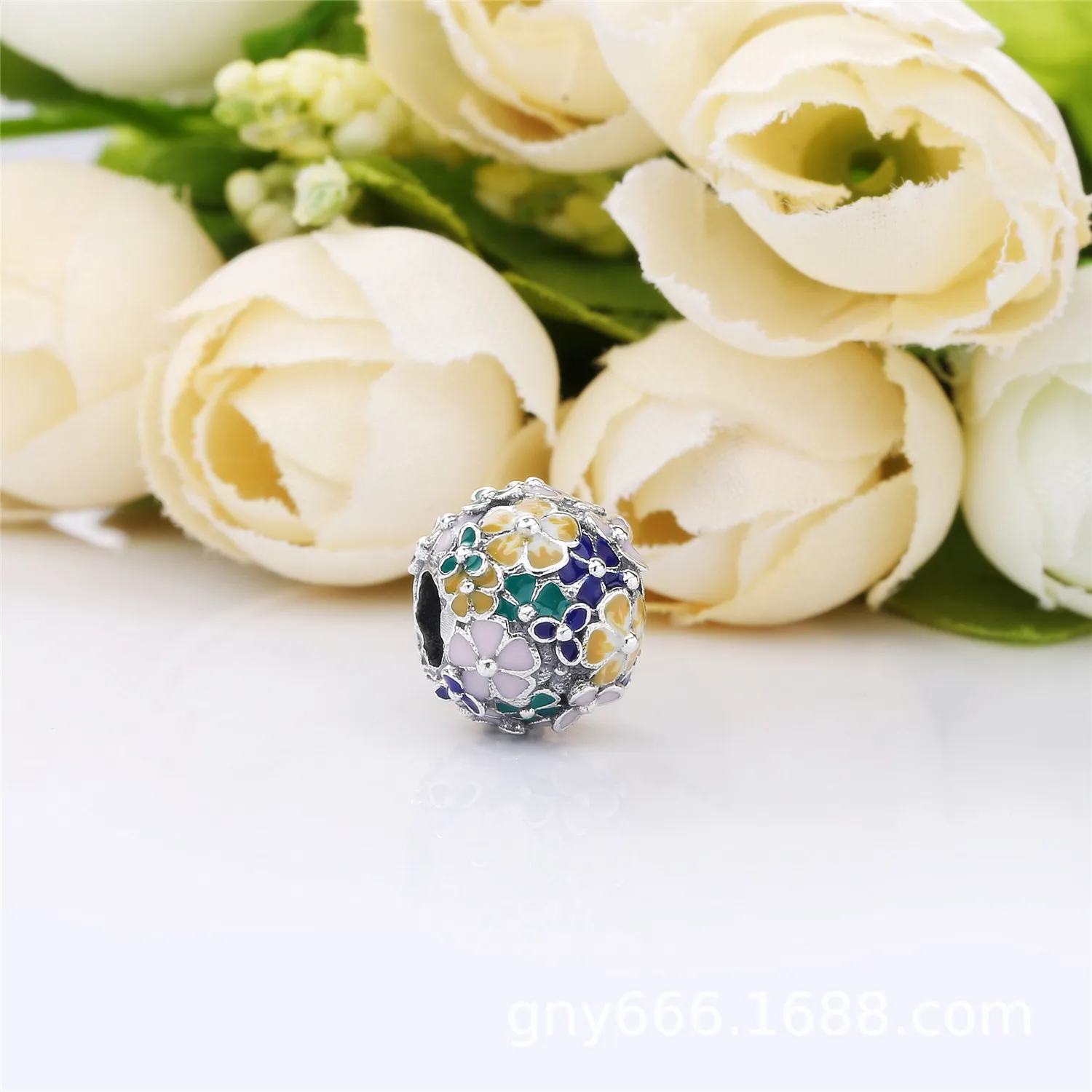 PANDORA Classic Flower Arrangement Charm - 797907ENMX