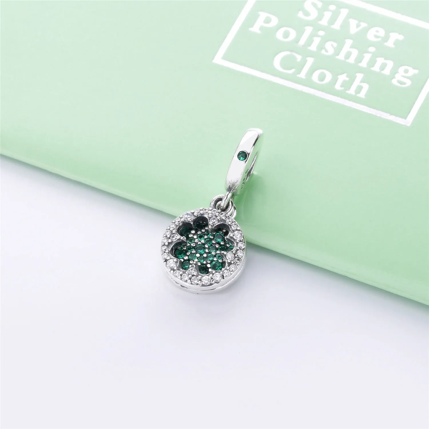 PANDORA Dazzling Clover Dangle Charm - 797906NRGMX