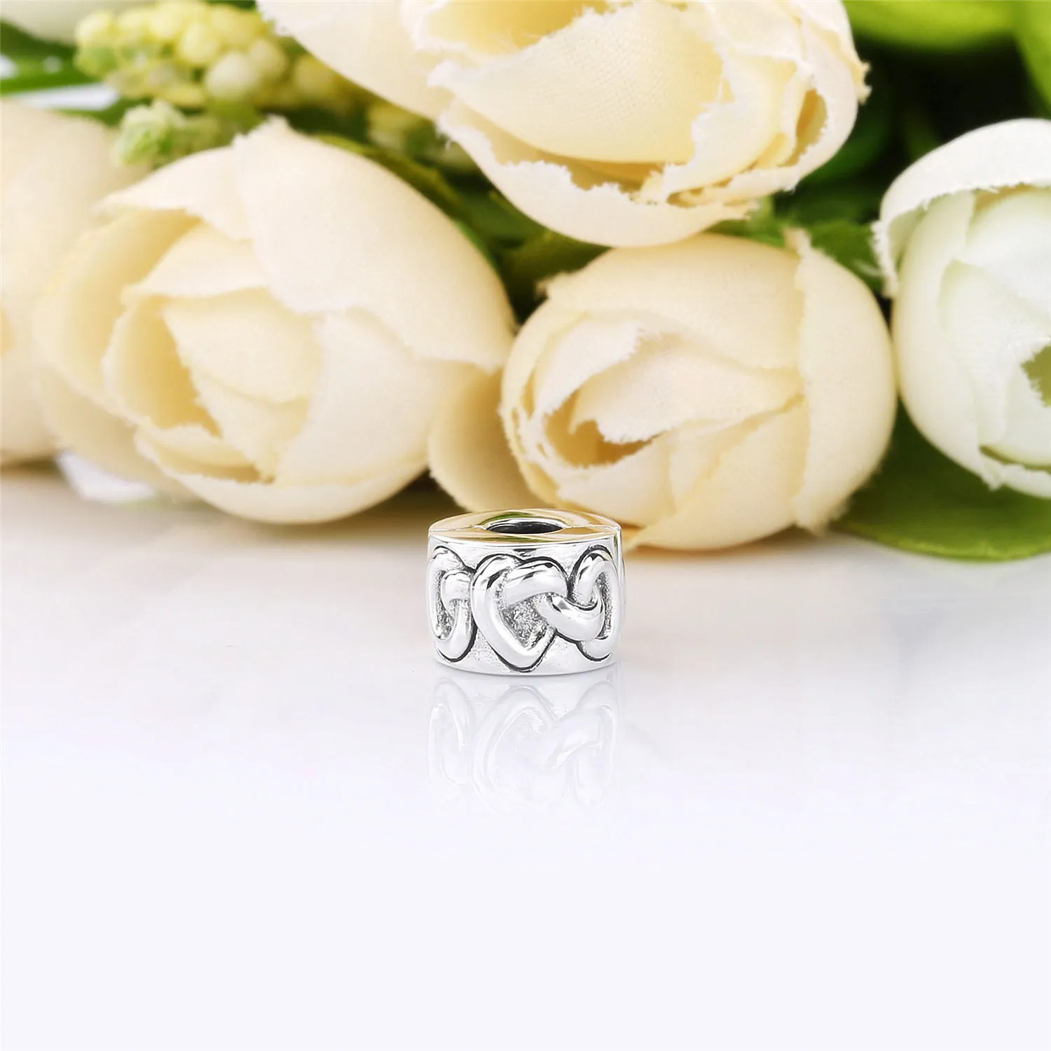 PANDORA Knotted Heart Clip - 798035