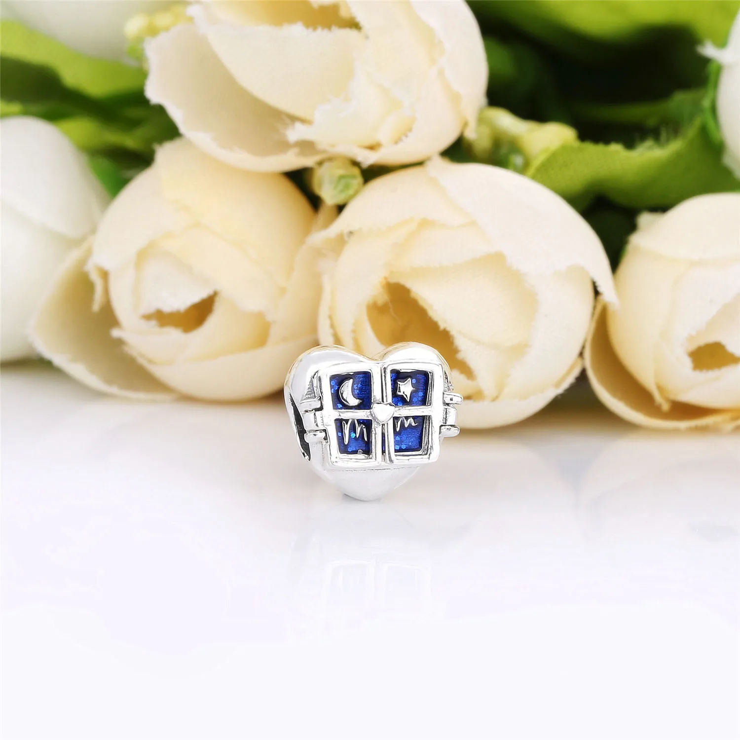 PANDORA Window Heart Charm - 798006EN63