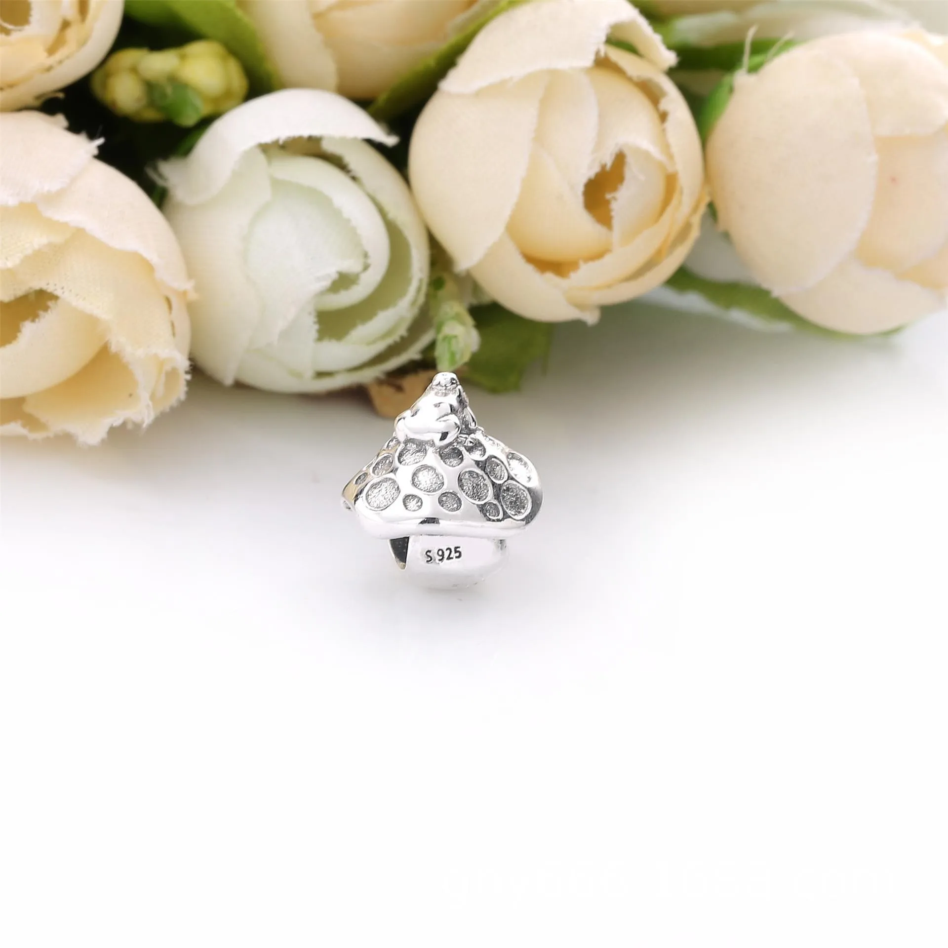 PANDORA Mushroom Frog Charm - 798558C00