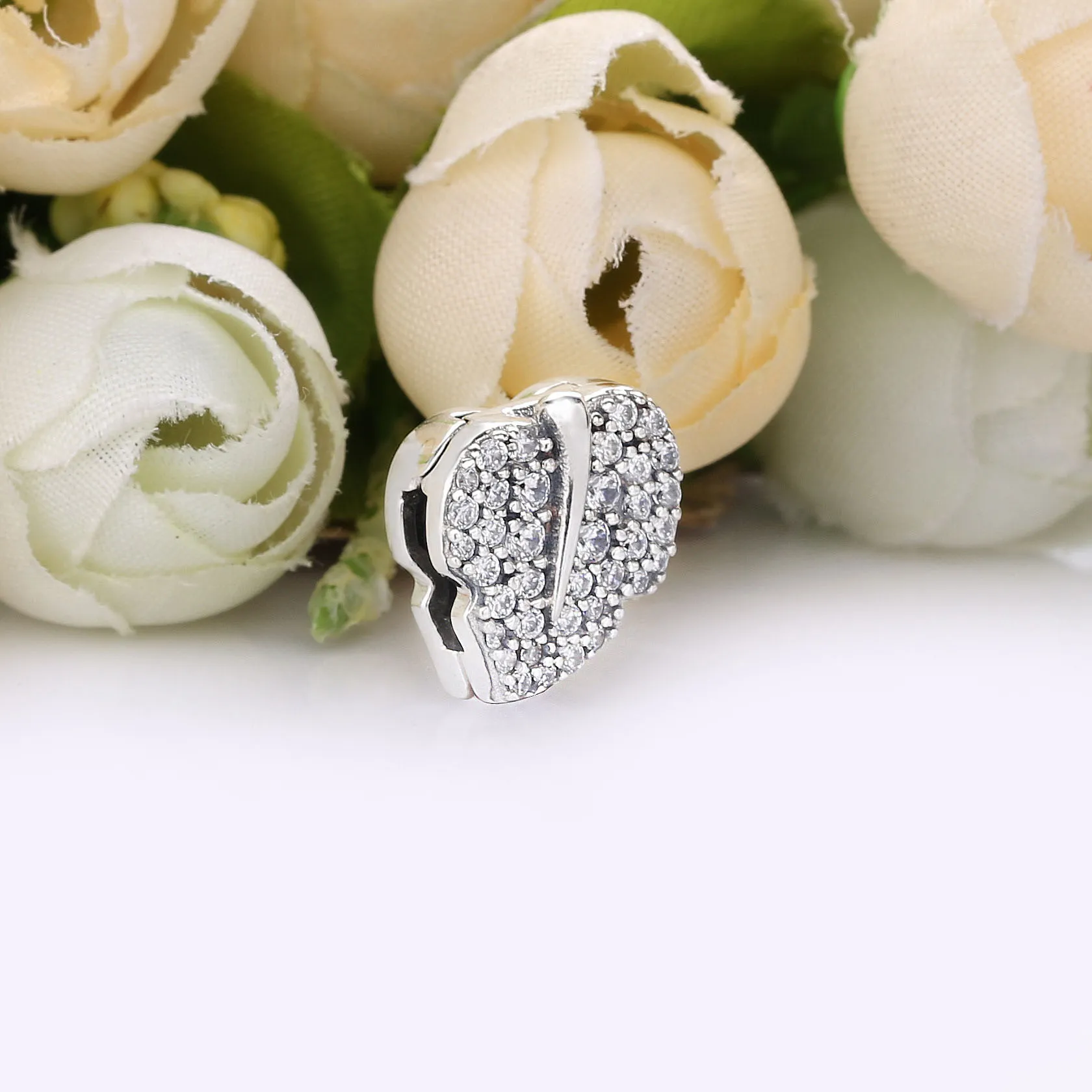 PANDORA Sparkling Leaf Clip Charm - 798293CZ