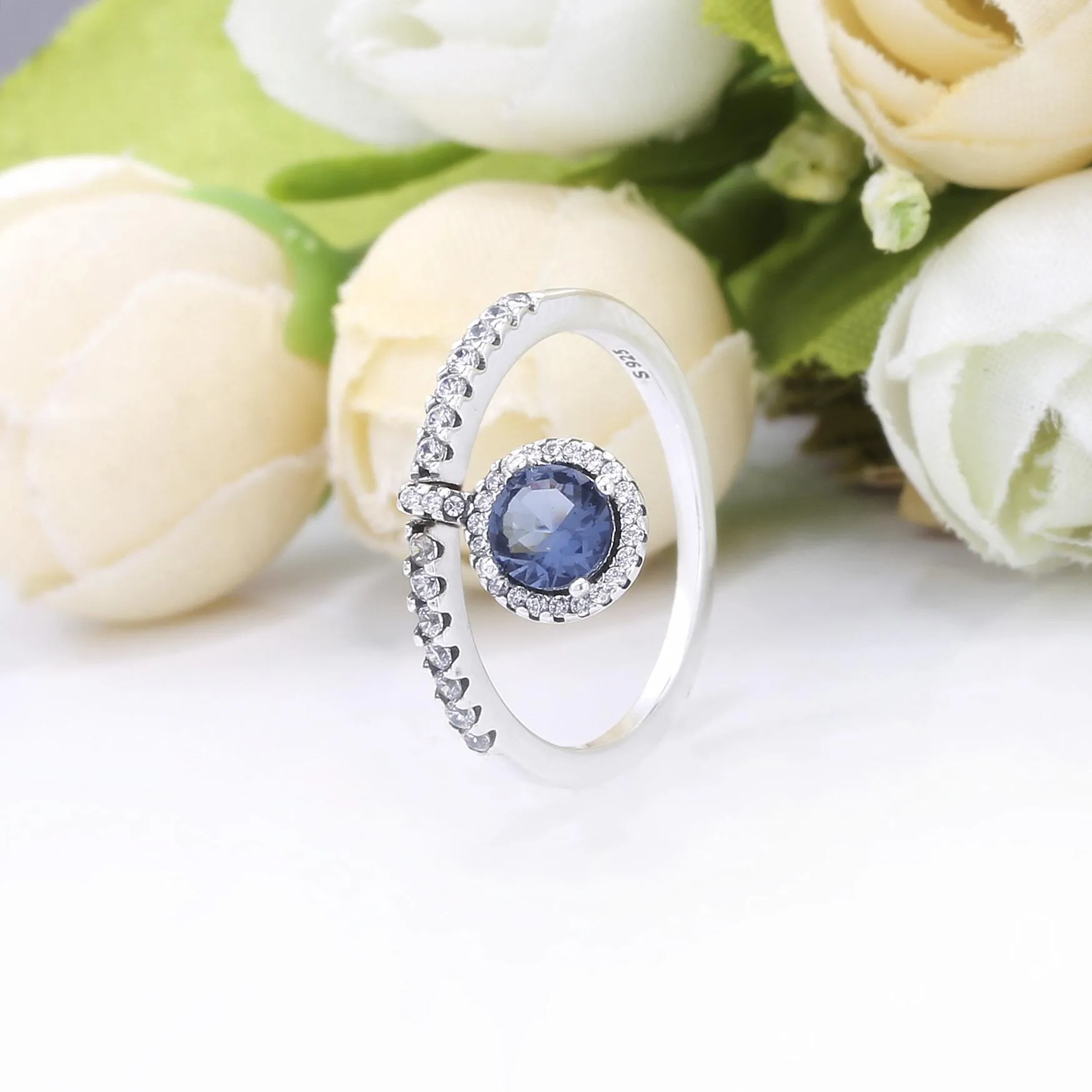 PANDORA Blue Dangling Round Sparkle Ring - 198491C02