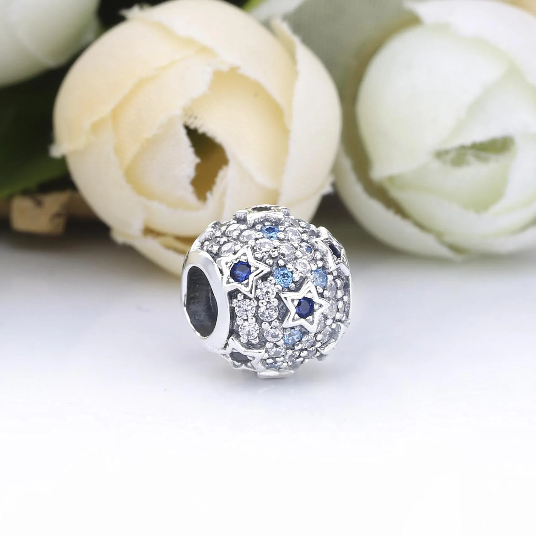 PANDORA Elevated Stars Pavé Charm - 798467C01