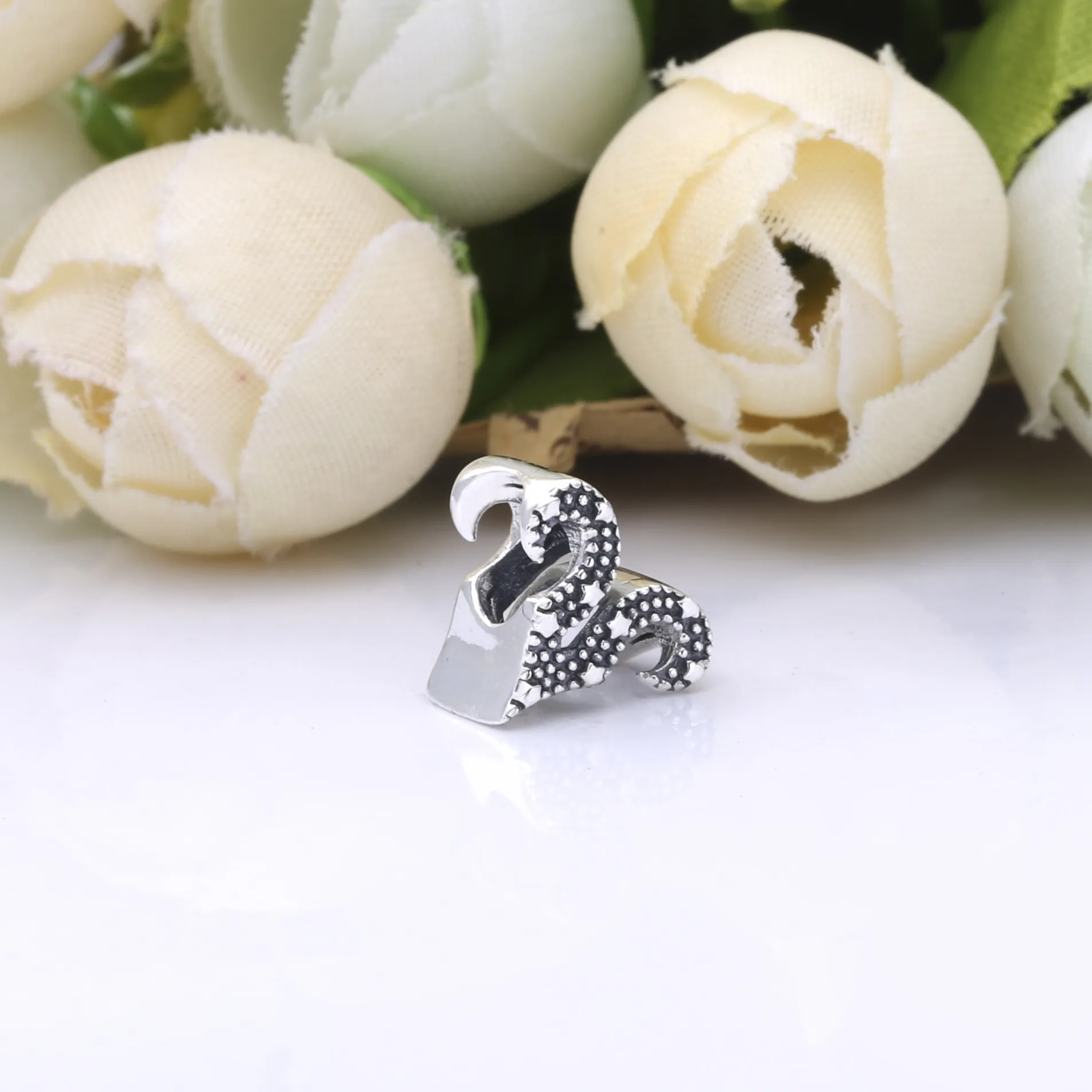 PANDORA Sparkling Aries Zodiac Charm - 798416C01