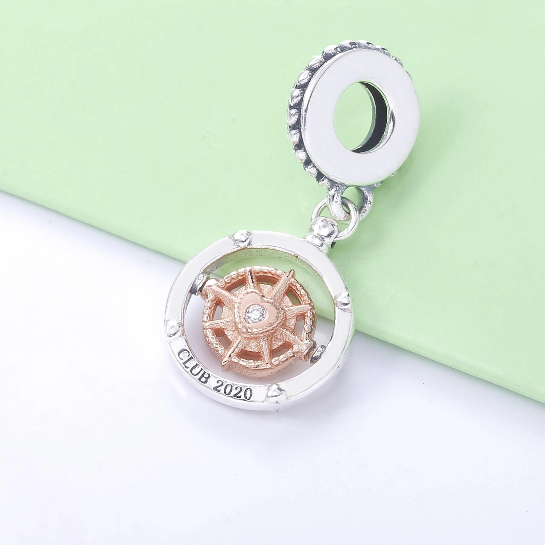 Pandora Club 2020 Compass Dangle Charm - 788590C01