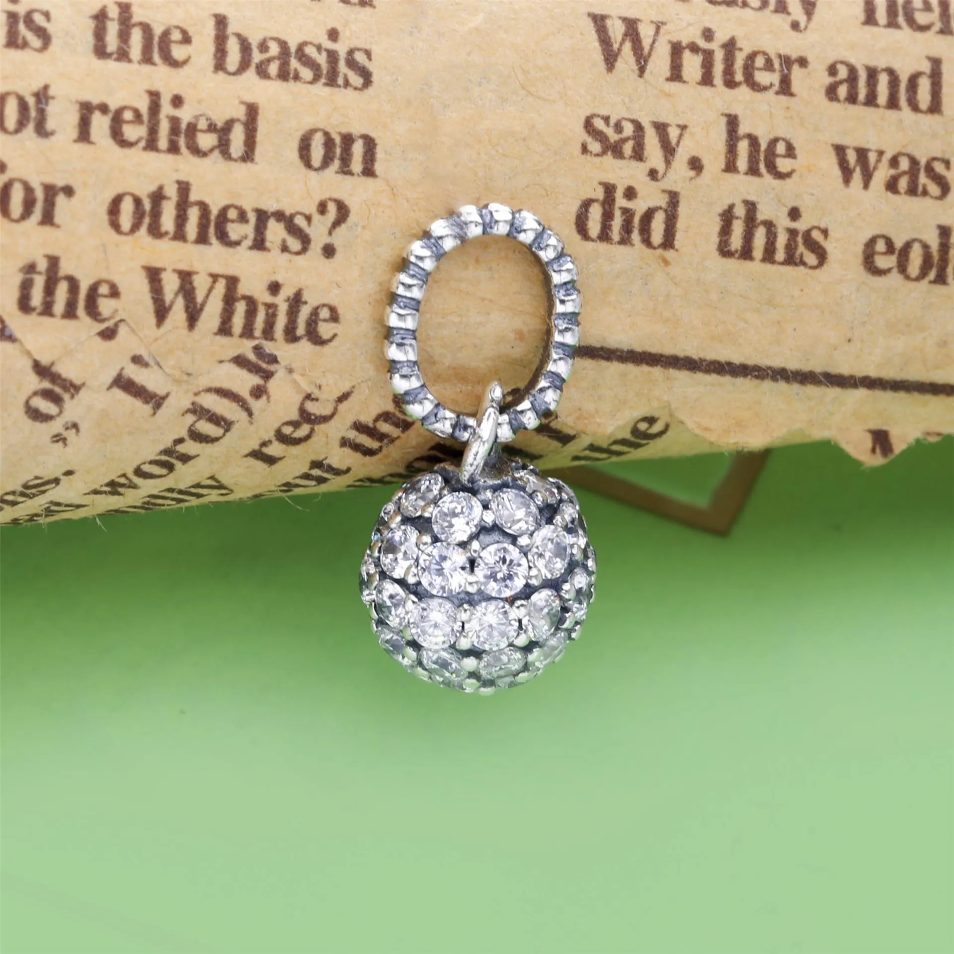 PANDORA Pavé Ball Pendant - 398690C01