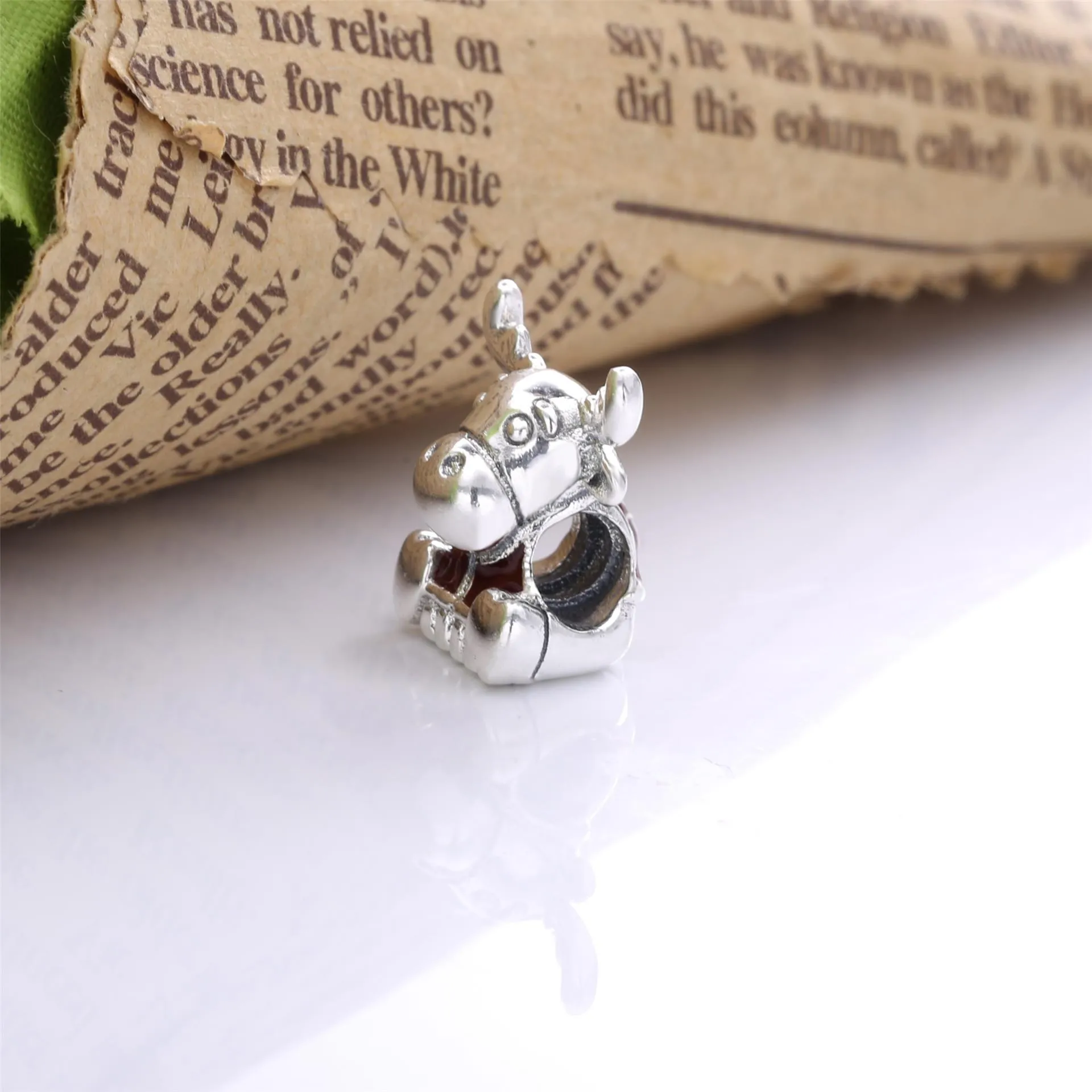 PANDORA Canada Moose Maple Leaf Charm - 798931C01