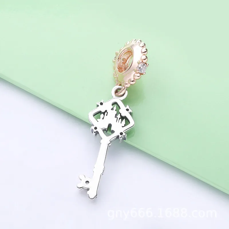 Pandora Disney Parks Key Charm - 788226CZ