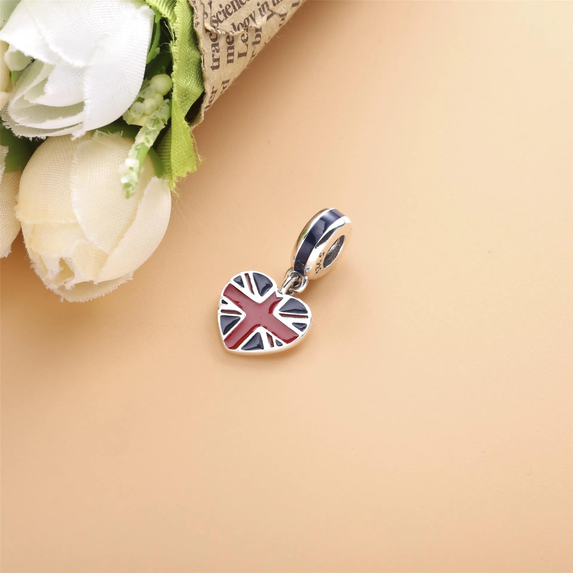 PANDORA Great Britain Union Jack Heart Dangle Charm - 791512ENMX