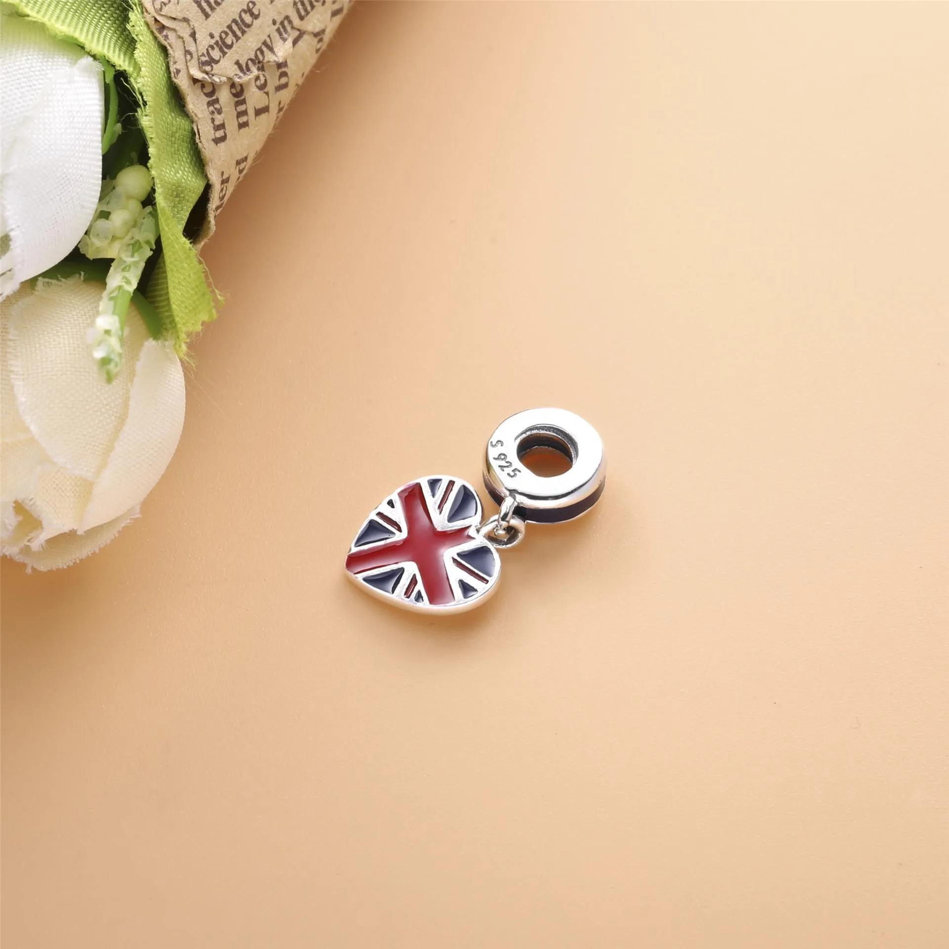 PANDORA Great Britain Union Jack Heart Dangle Charm - 791512ENMX