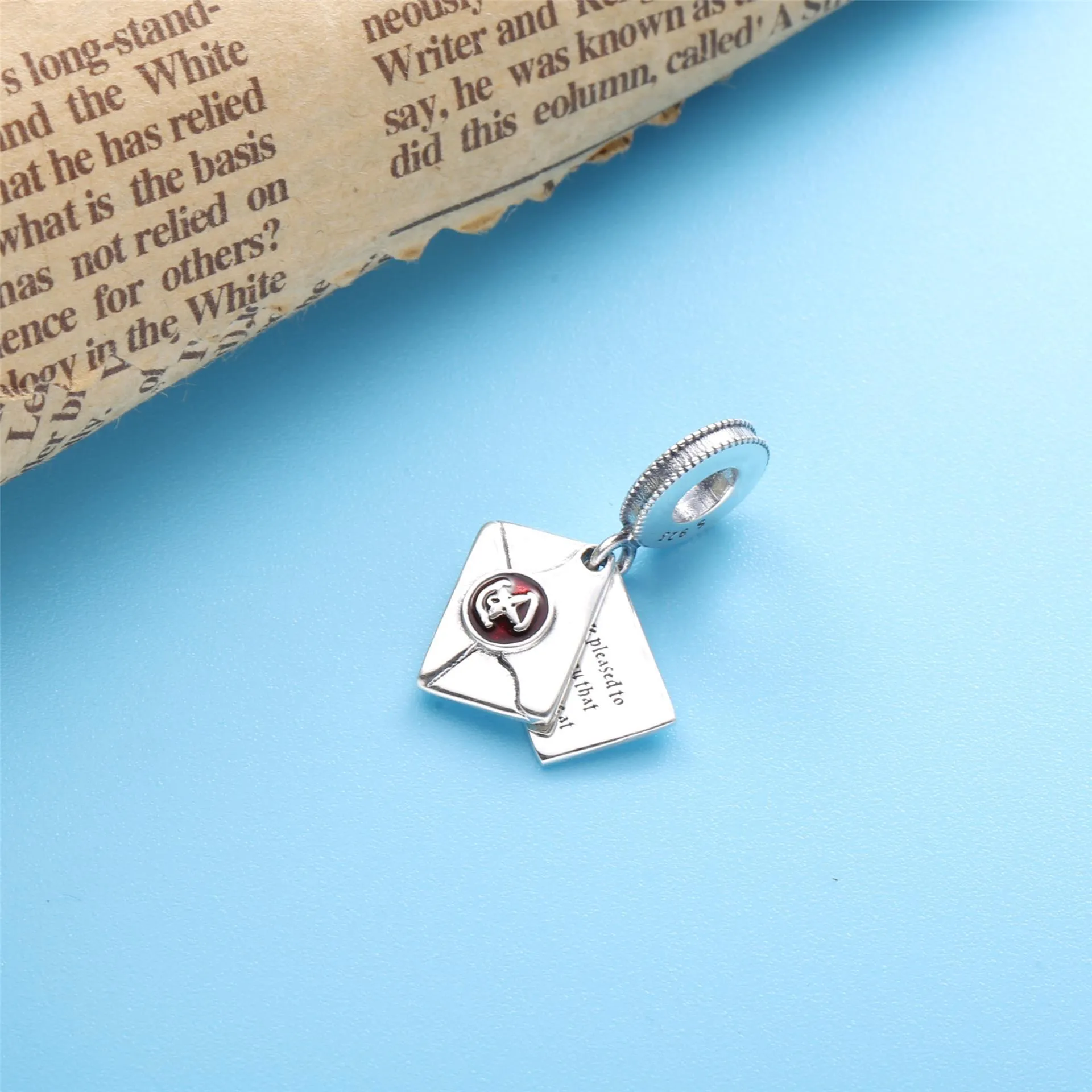 PANDORA Harry Potter, Hogwarts Acceptance Letter Dangle Charm - 799125C01