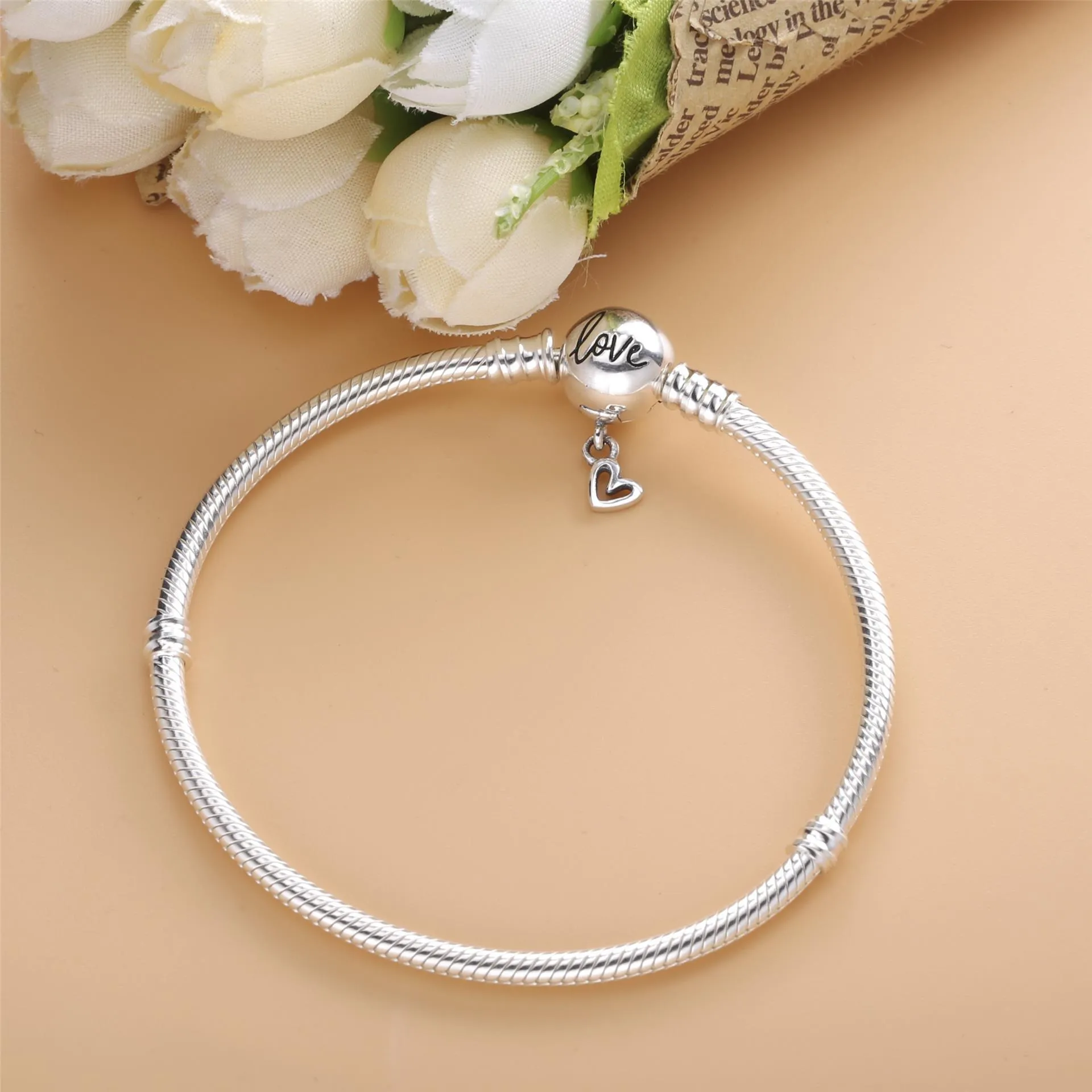 Pandora Moments Infinity Heart Clasp Bangle - 598891C00