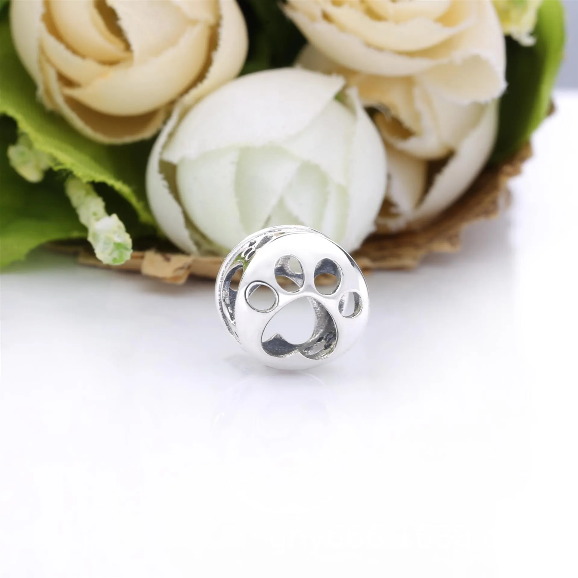 PANDORA Openwork Paw Print Charm - 798869C00