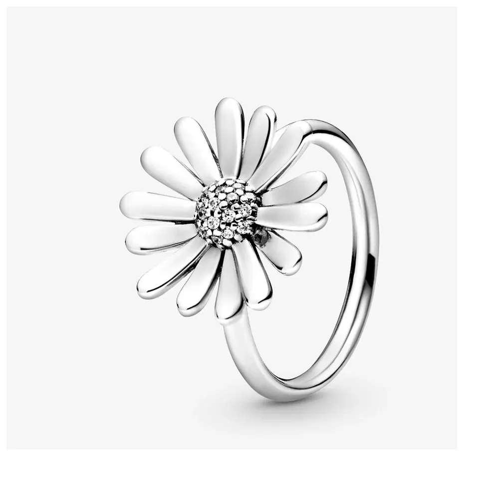 pandora pavé daisy flower statement ring 198817c01