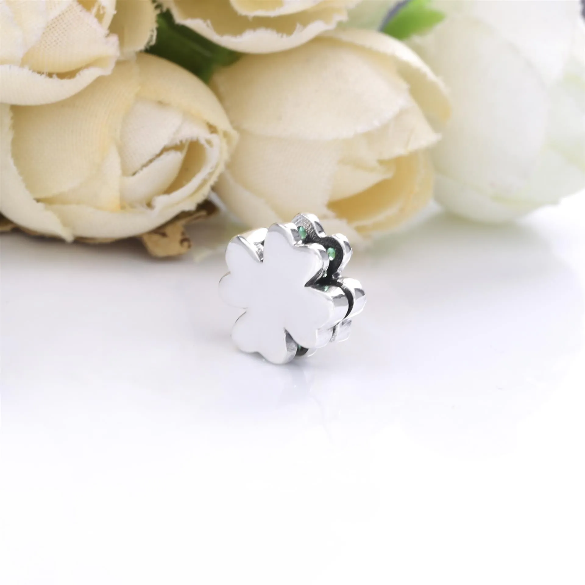 PANDORA Pavé Four-Leaf Clover Clip Charm - 798601C01