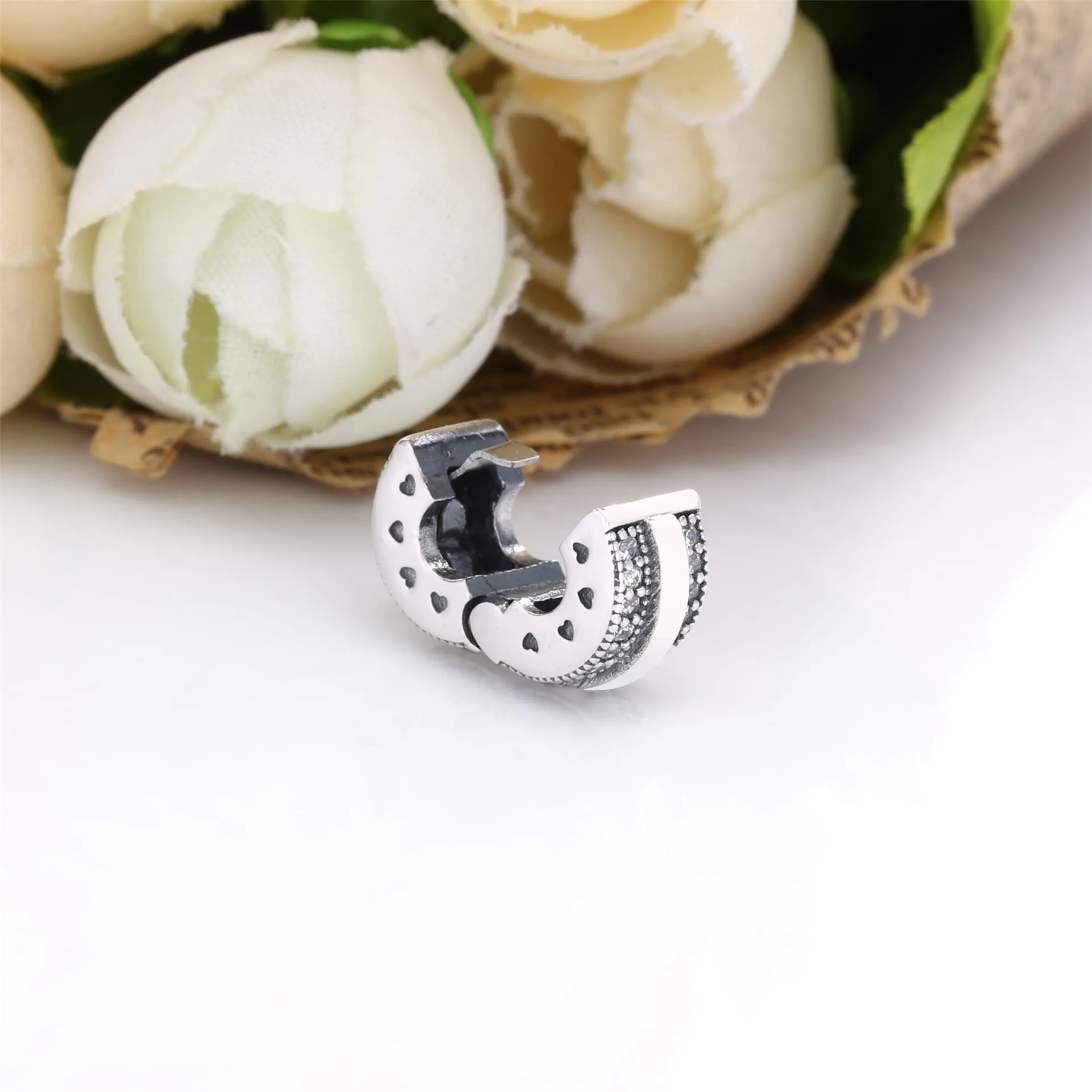 PANDORA Sparkling Pavé Lines & Logo Clip Charm - 799042C01