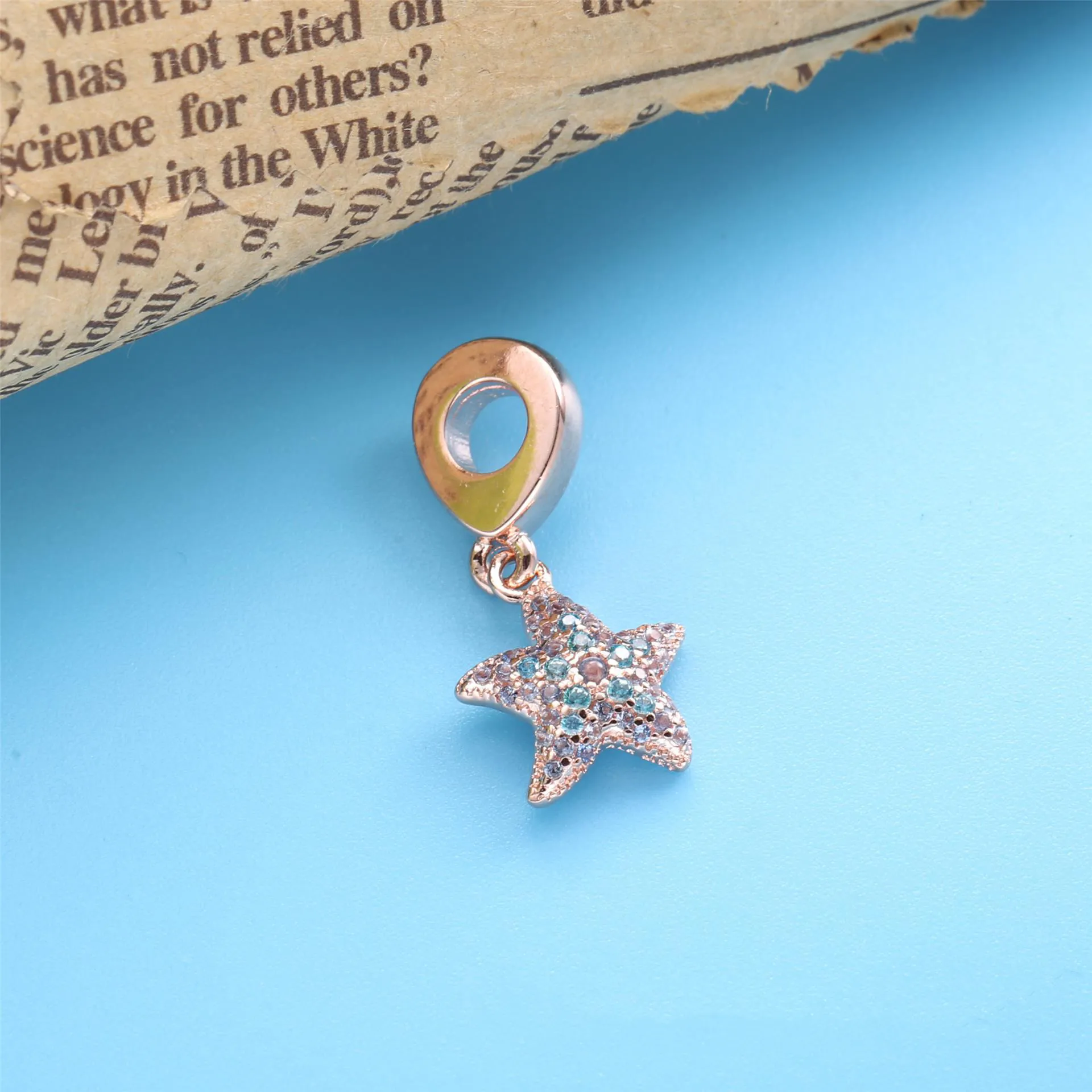 PANDORA Sparkling Starfish Dangle Charm - 788942C01