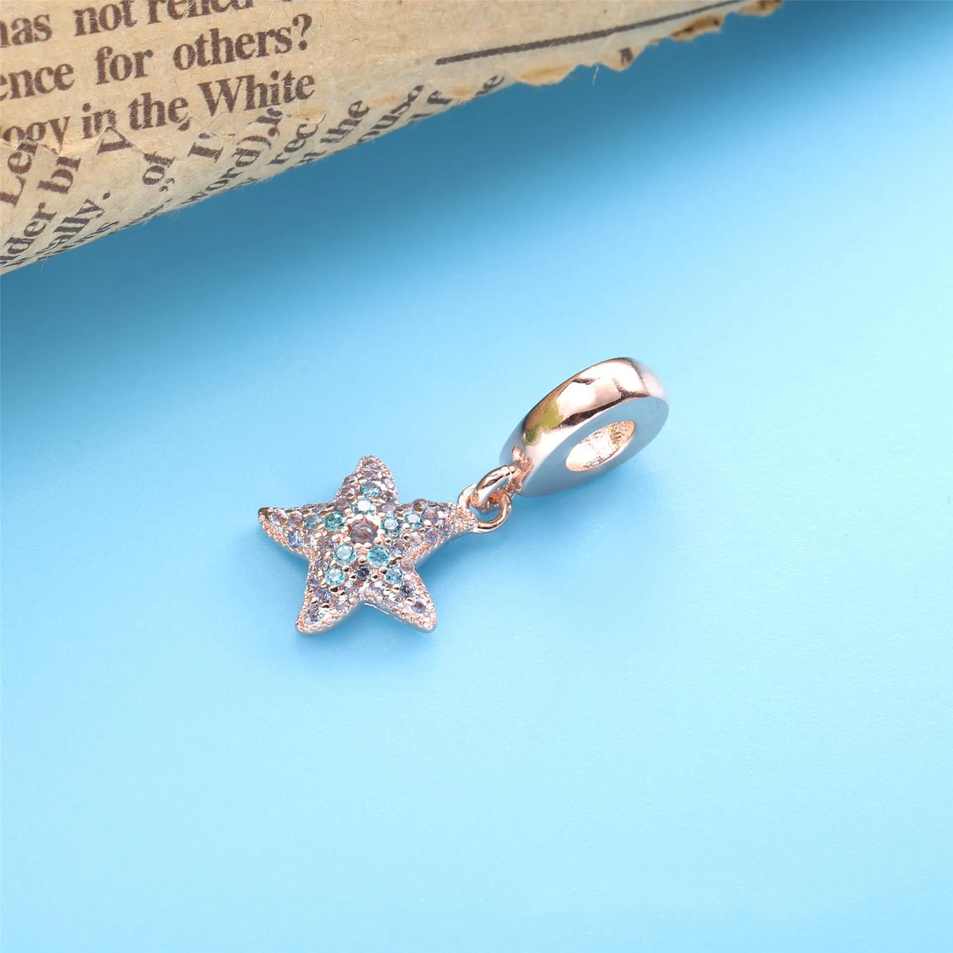 PANDORA Sparkling Starfish Dangle Charm - 788942C01