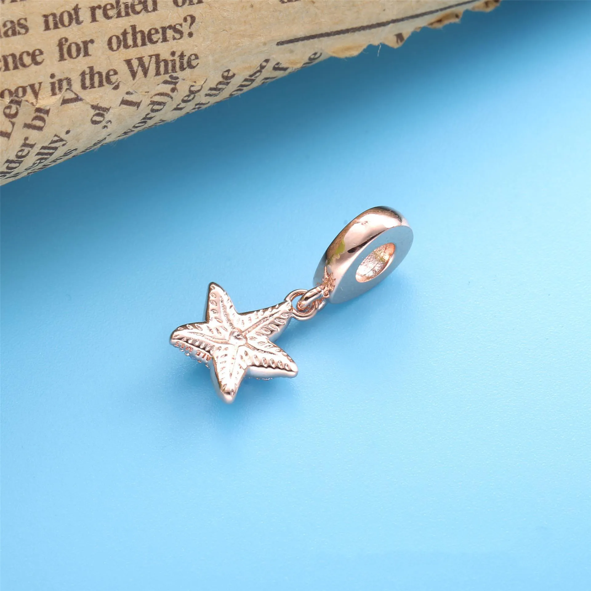 PANDORA Sparkling Starfish Dangle Charm - 788942C01