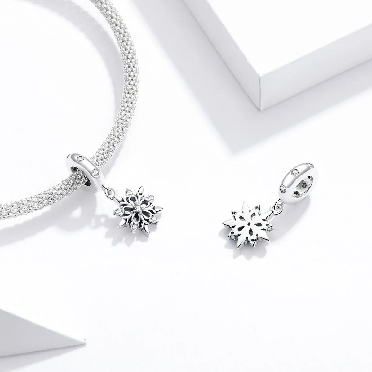 Pandora Style Crystal Snowflake Dangle - SCC1649