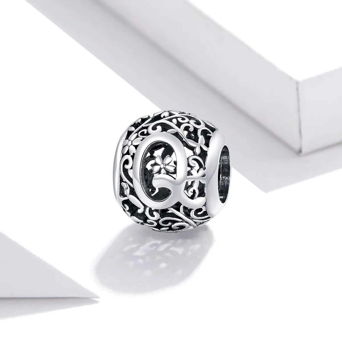 Pandora Style Openwork Flower Letter Q Charm - SCC1444-Q