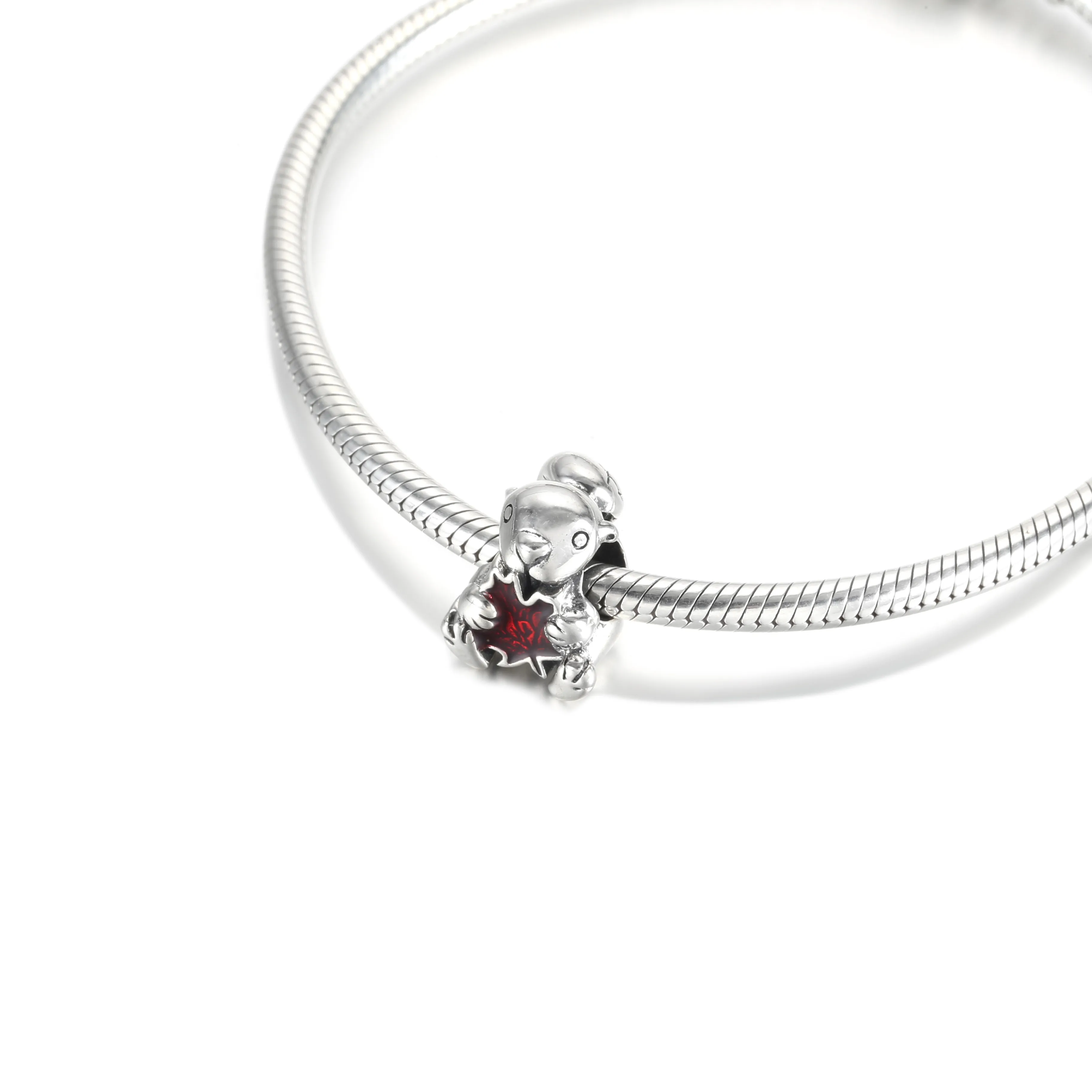 PANDORA Canadian Beaver & Maple Leaf Charm - 799394C01