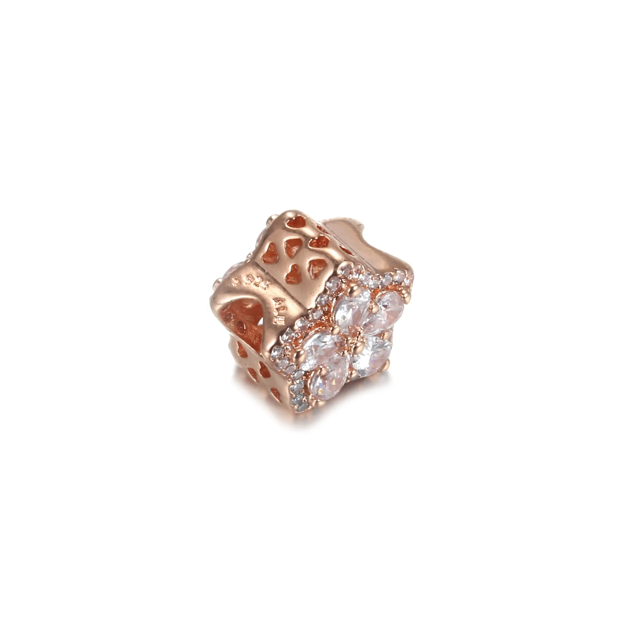 PANDORA Sparkling Snowflake Pavé Charm - 789224C01