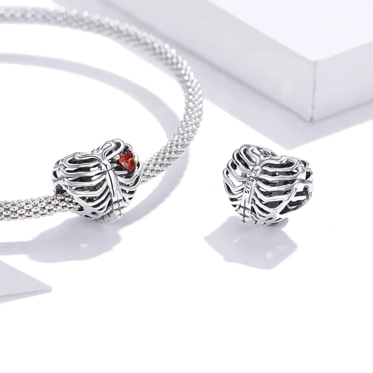 Pandora Style Silver Beating Heart Charm - SCC1764